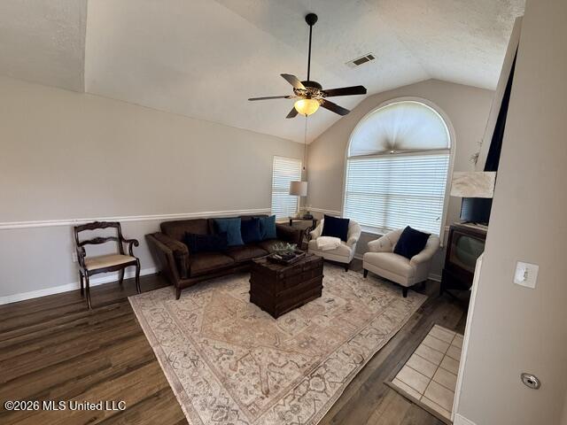 1009 Gerrits Landing Property Photo 2