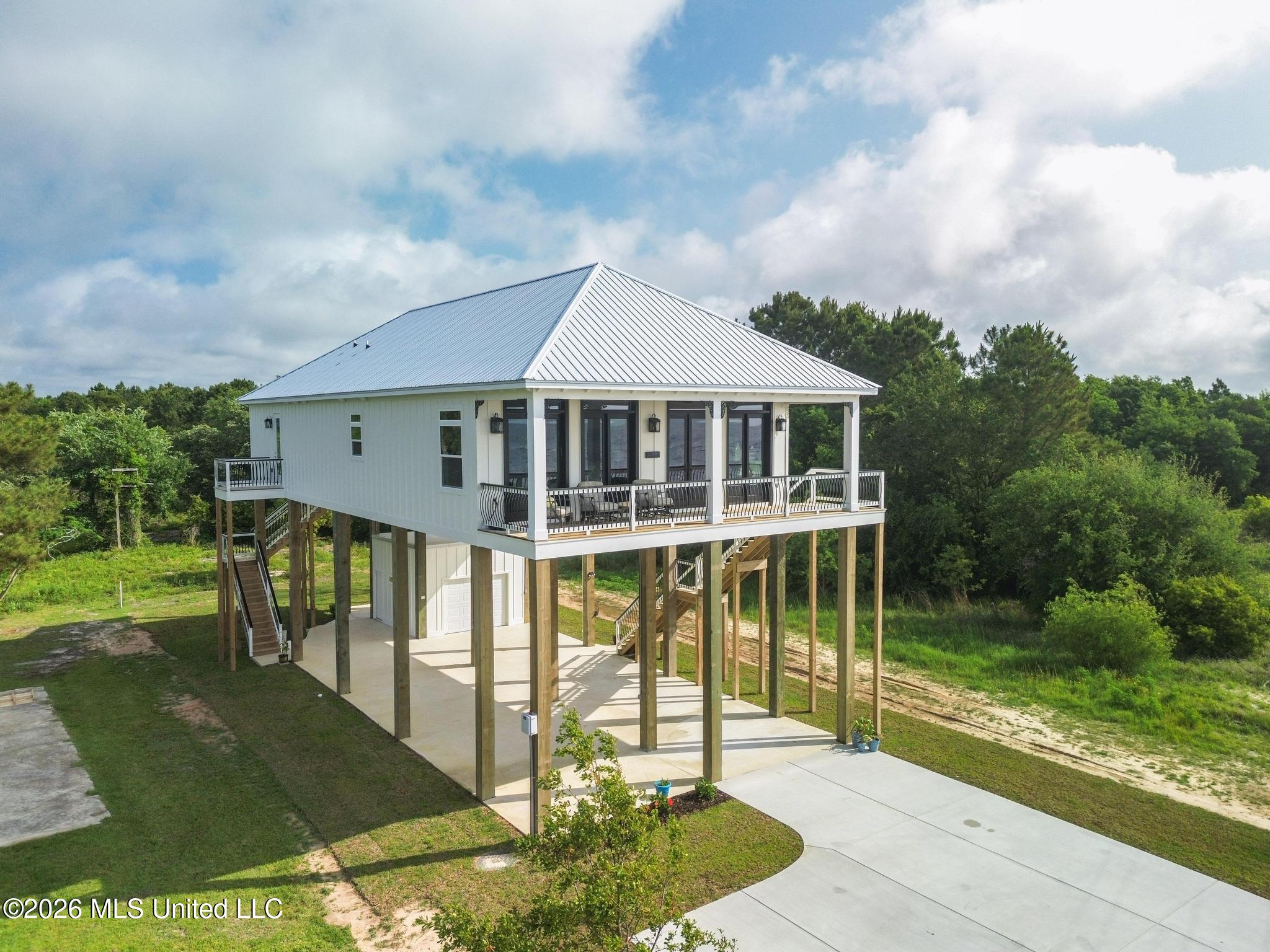 6180 S Beach Boulevard Property Photo 2