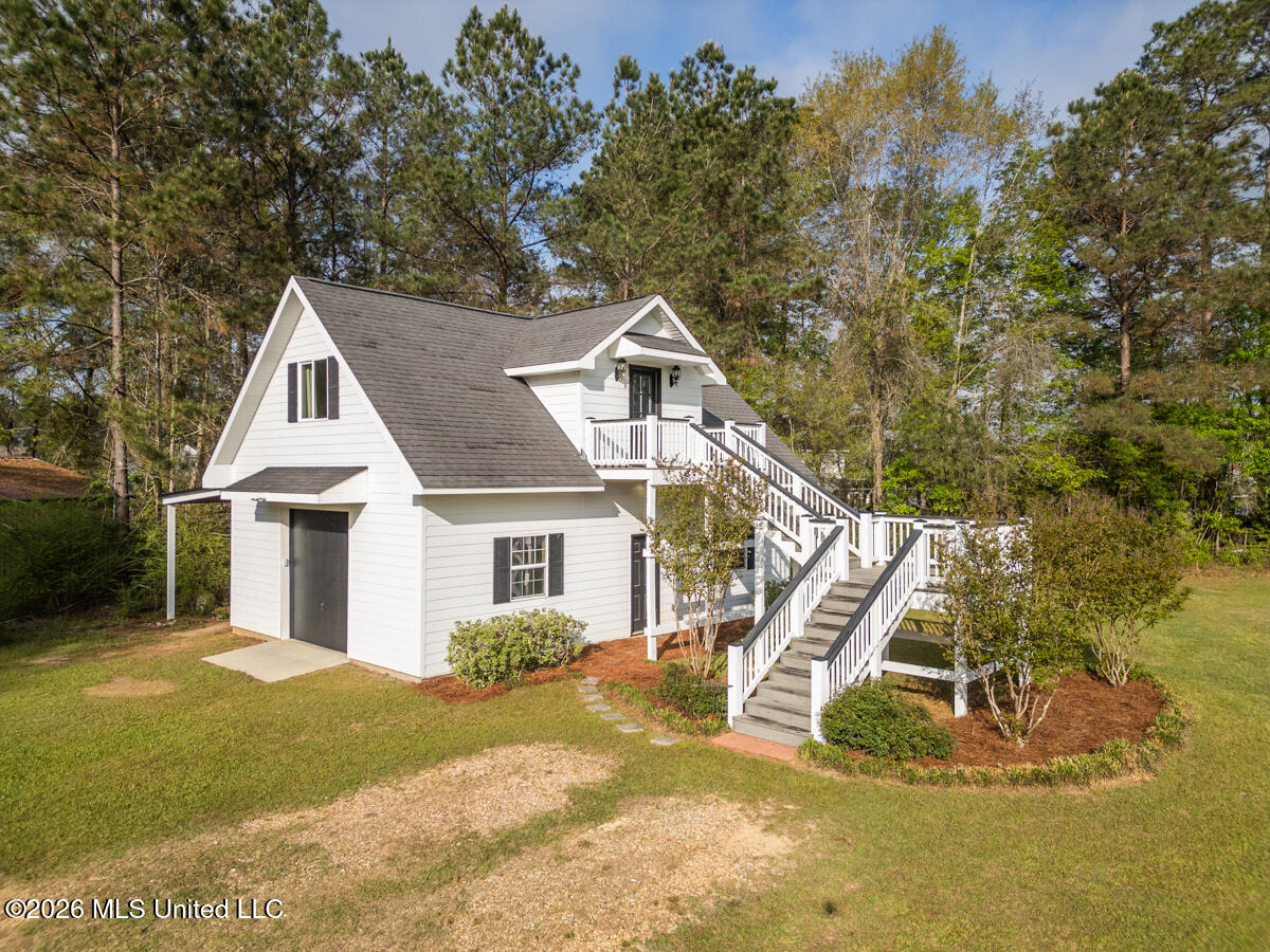 1814 Old Highway 24 Property Photo 3