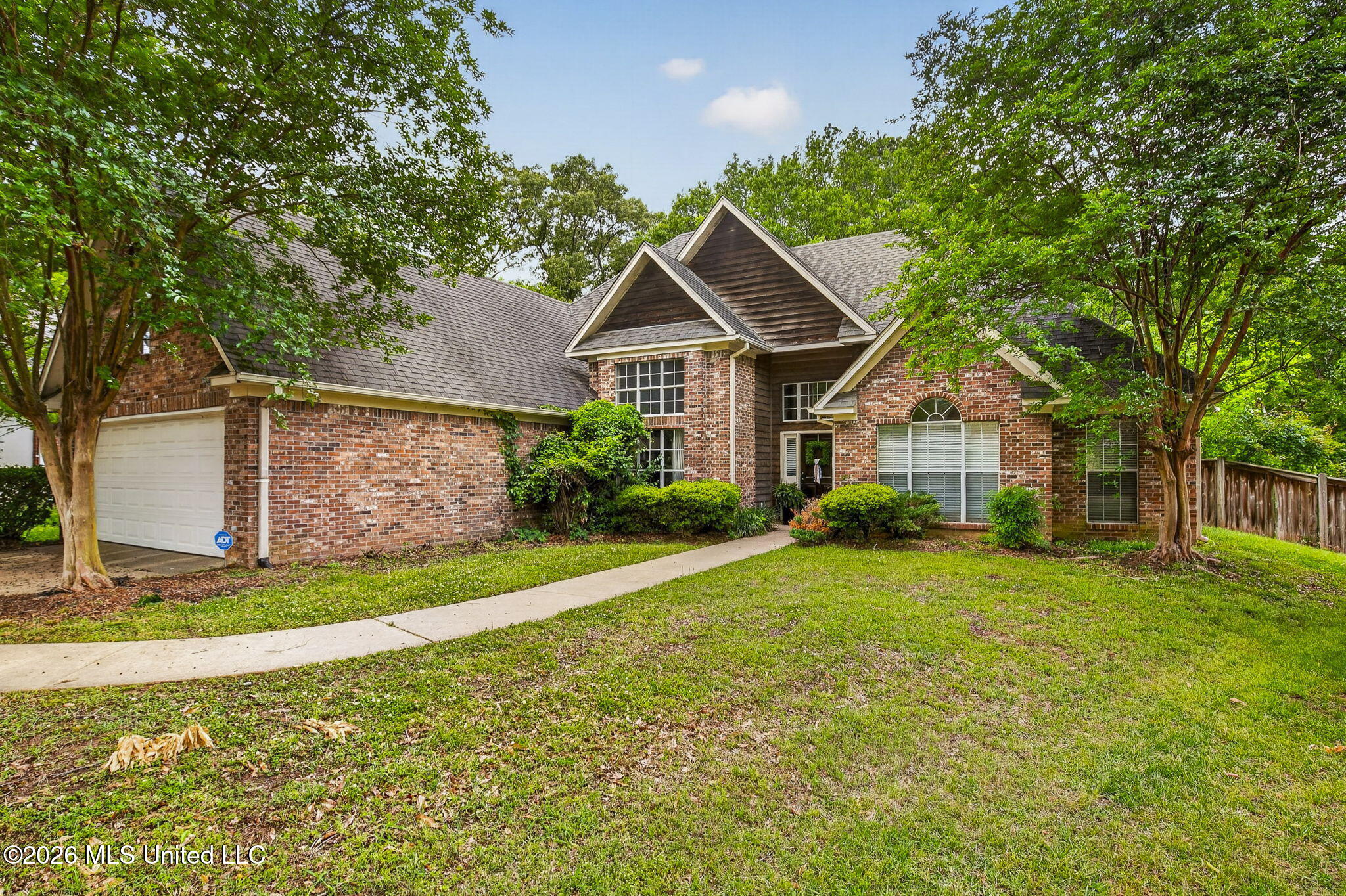 668 Hazelton Drive Property Photo 3