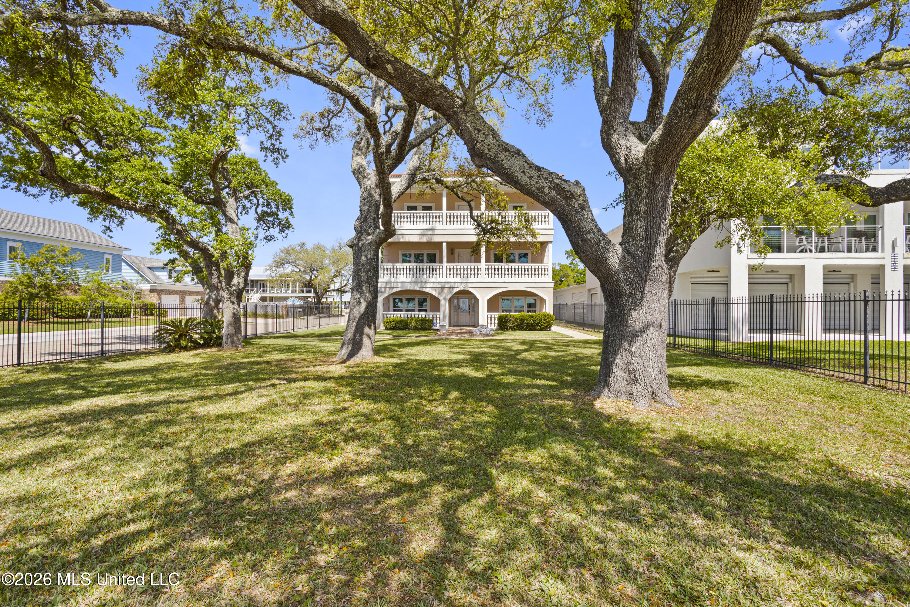 1100 E Beach Boulevard Property Photo 3