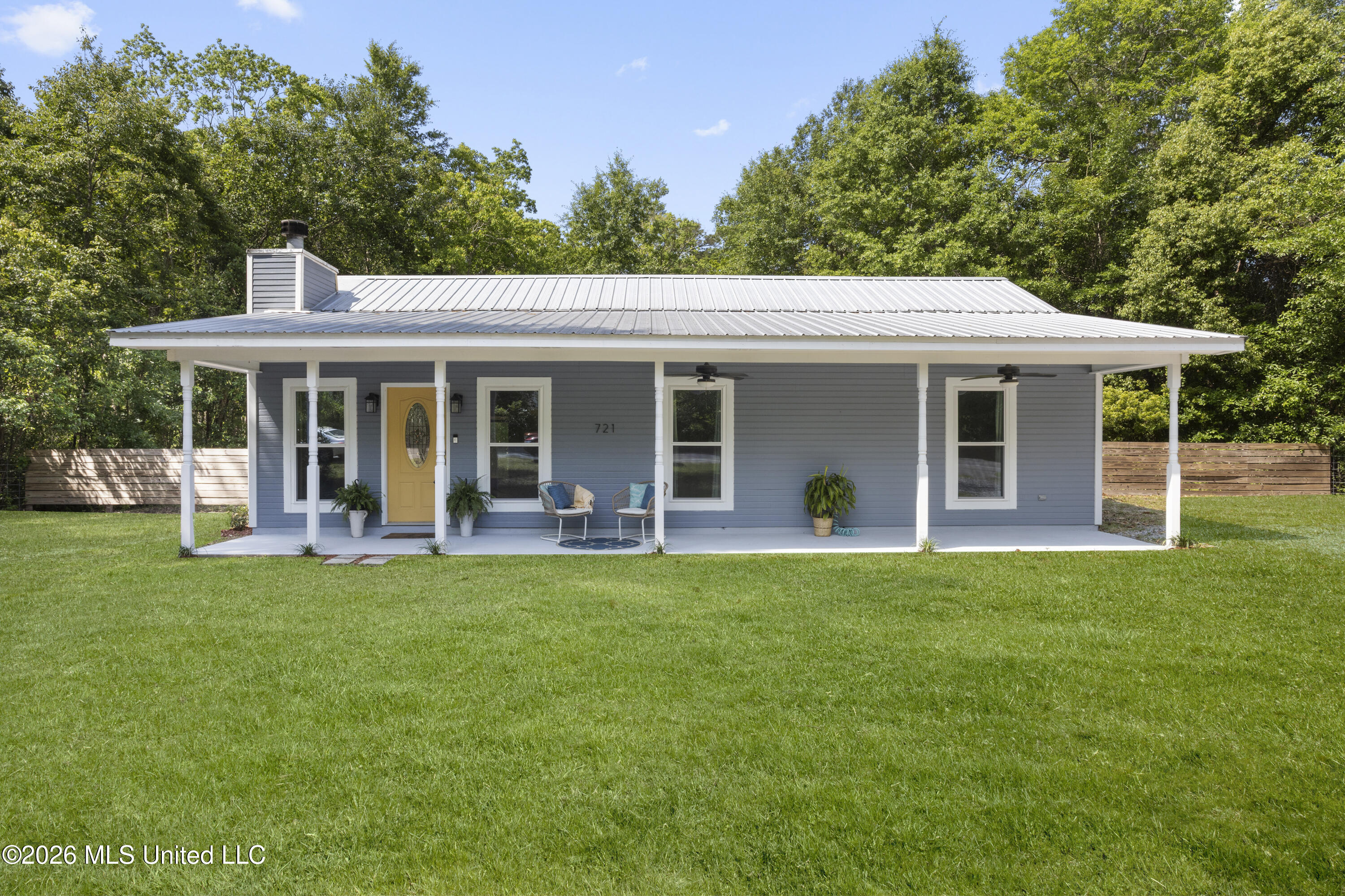 721 Nicholson Avenue Property Photo 1