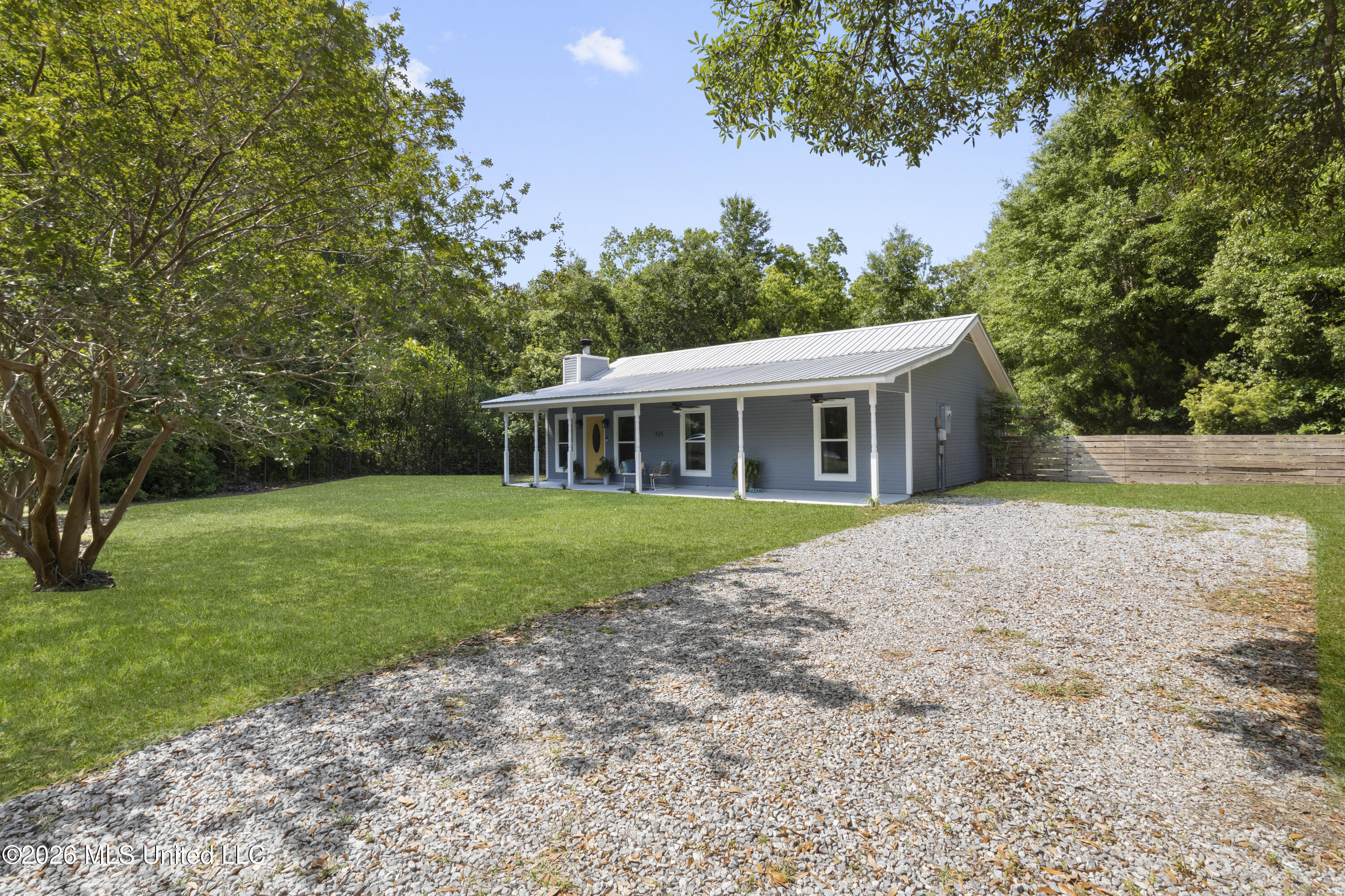 721 Nicholson Avenue Property Photo 2