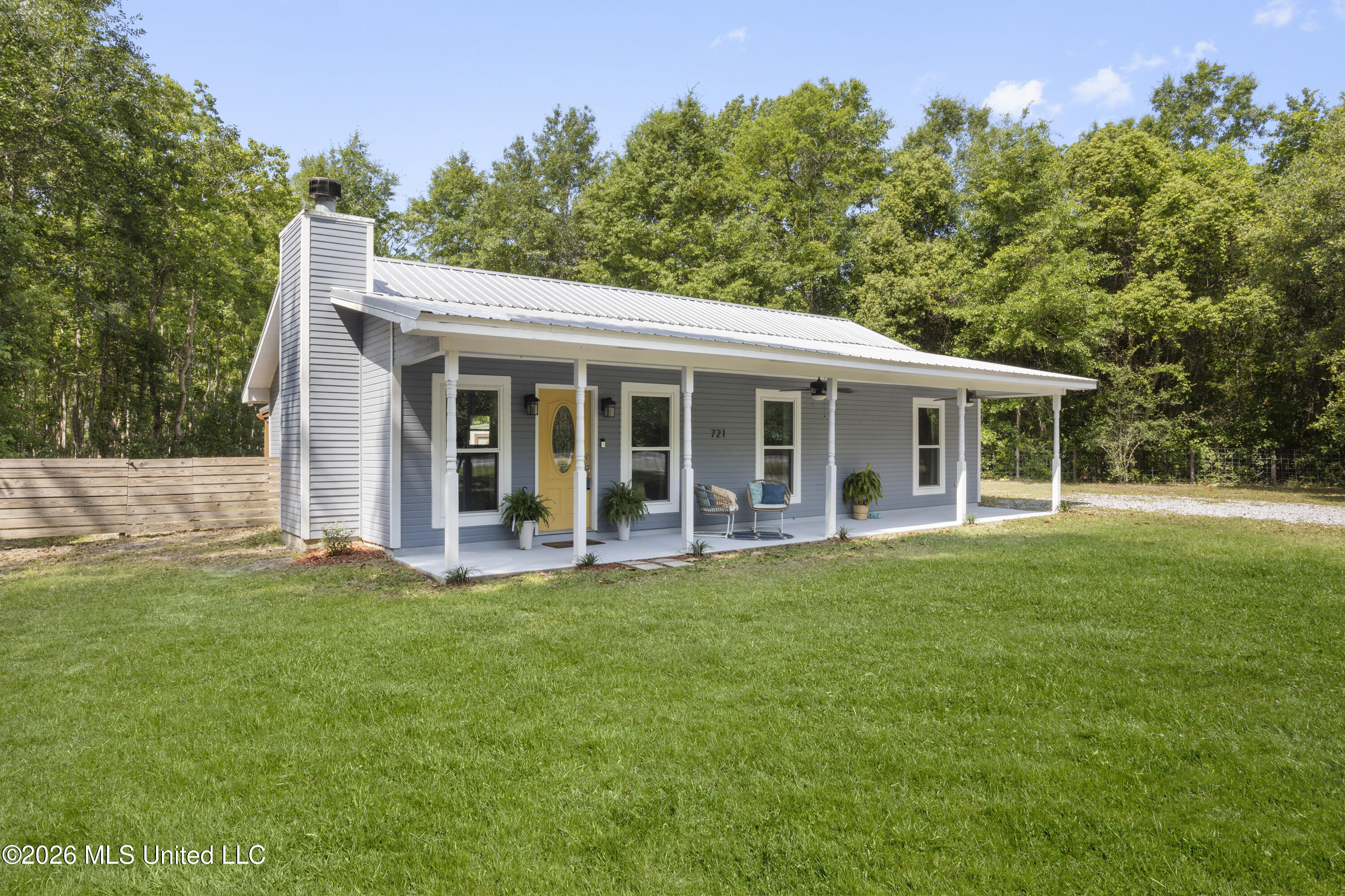 721 Nicholson Avenue Property Photo 3
