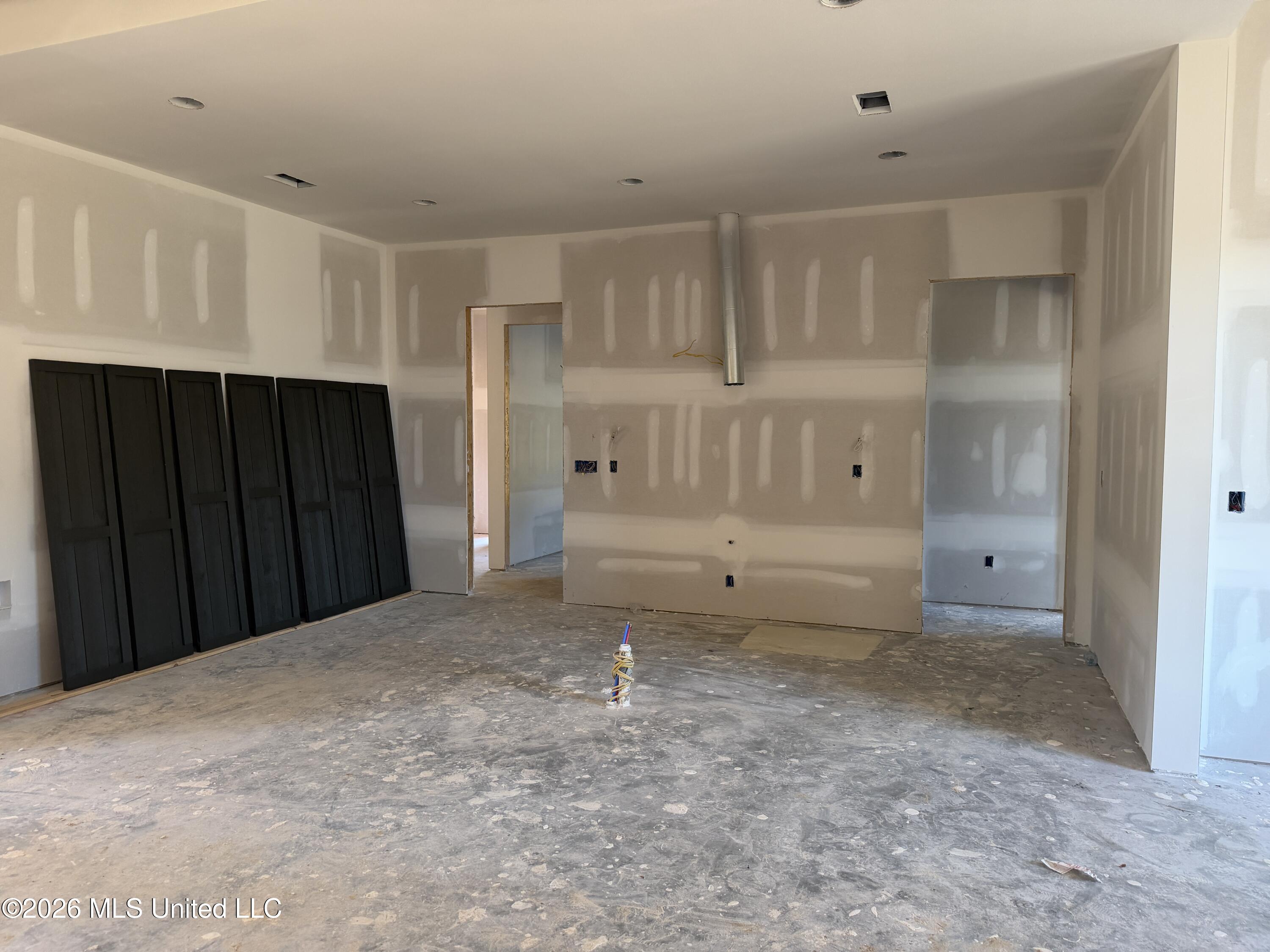 508 First Oak Property Photo 4