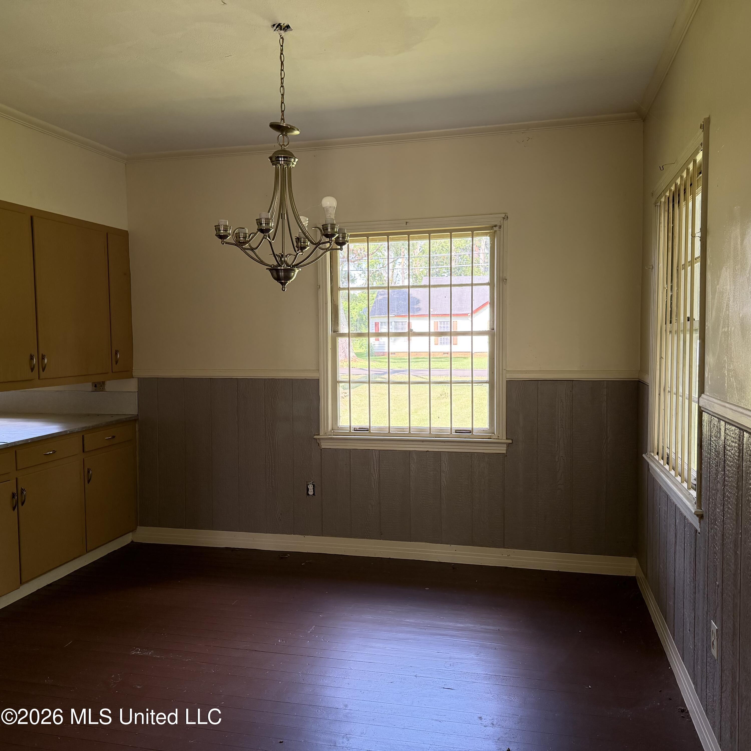 260 N Davis Street Property Photo 18