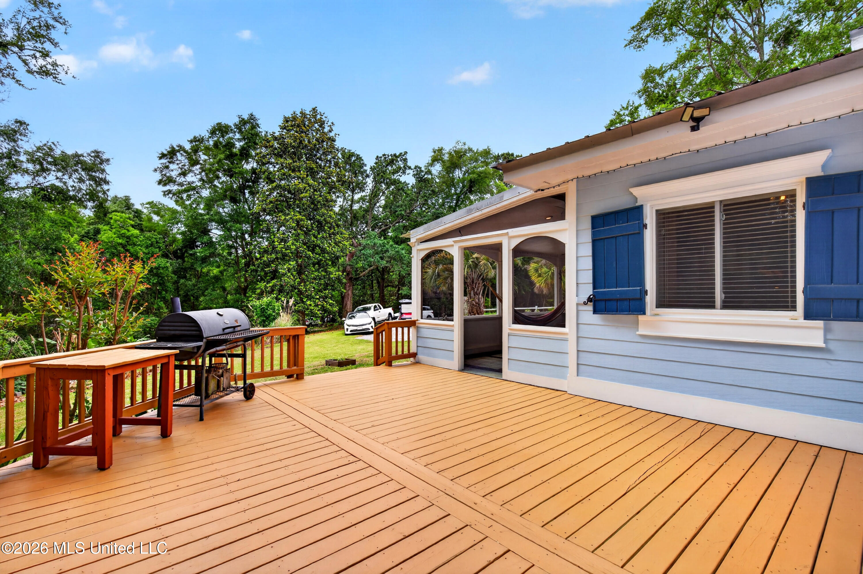 501 Forest Hill Drive Property Photo 17