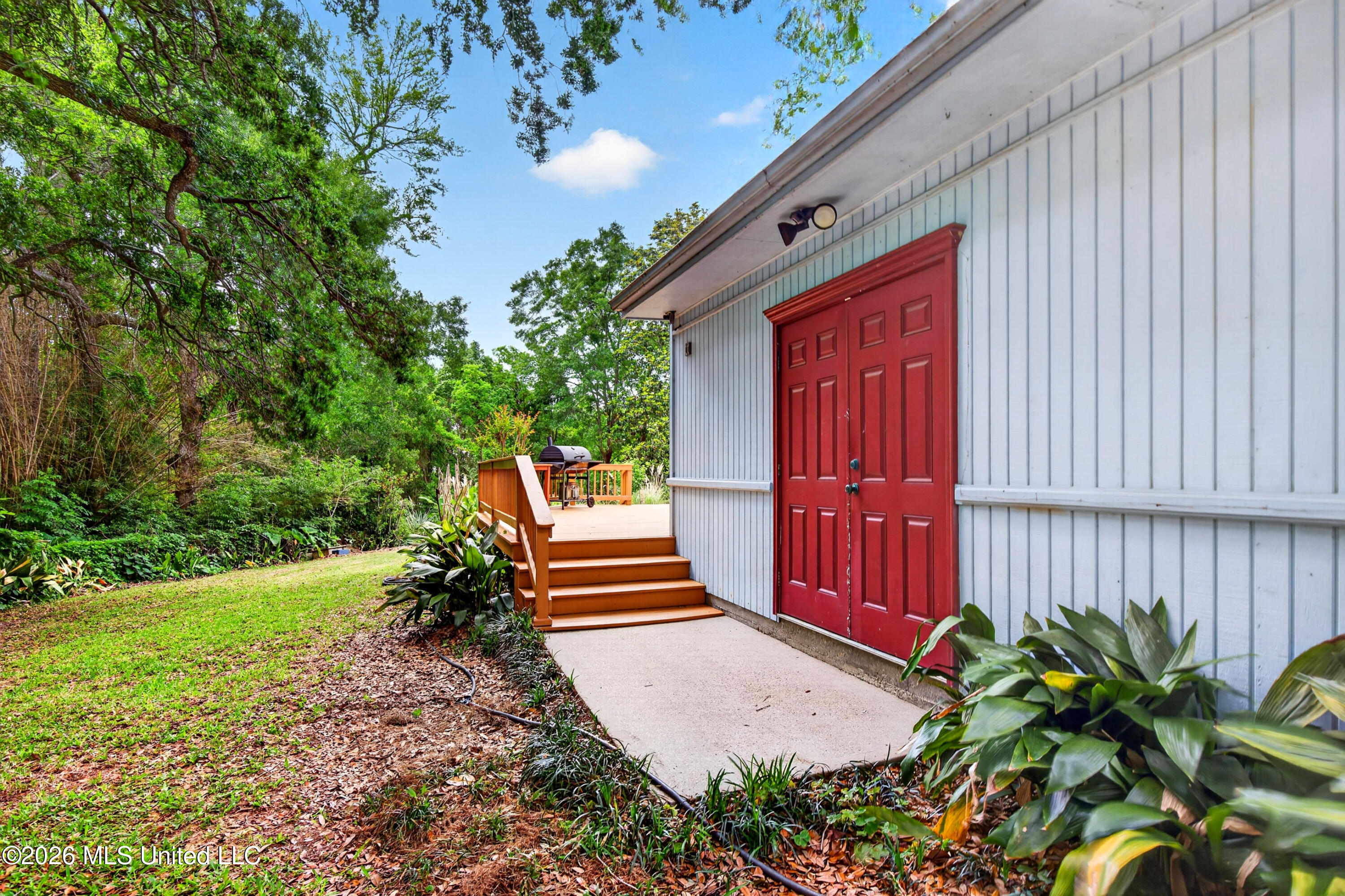 501 Forest Hill Drive Property Photo 36