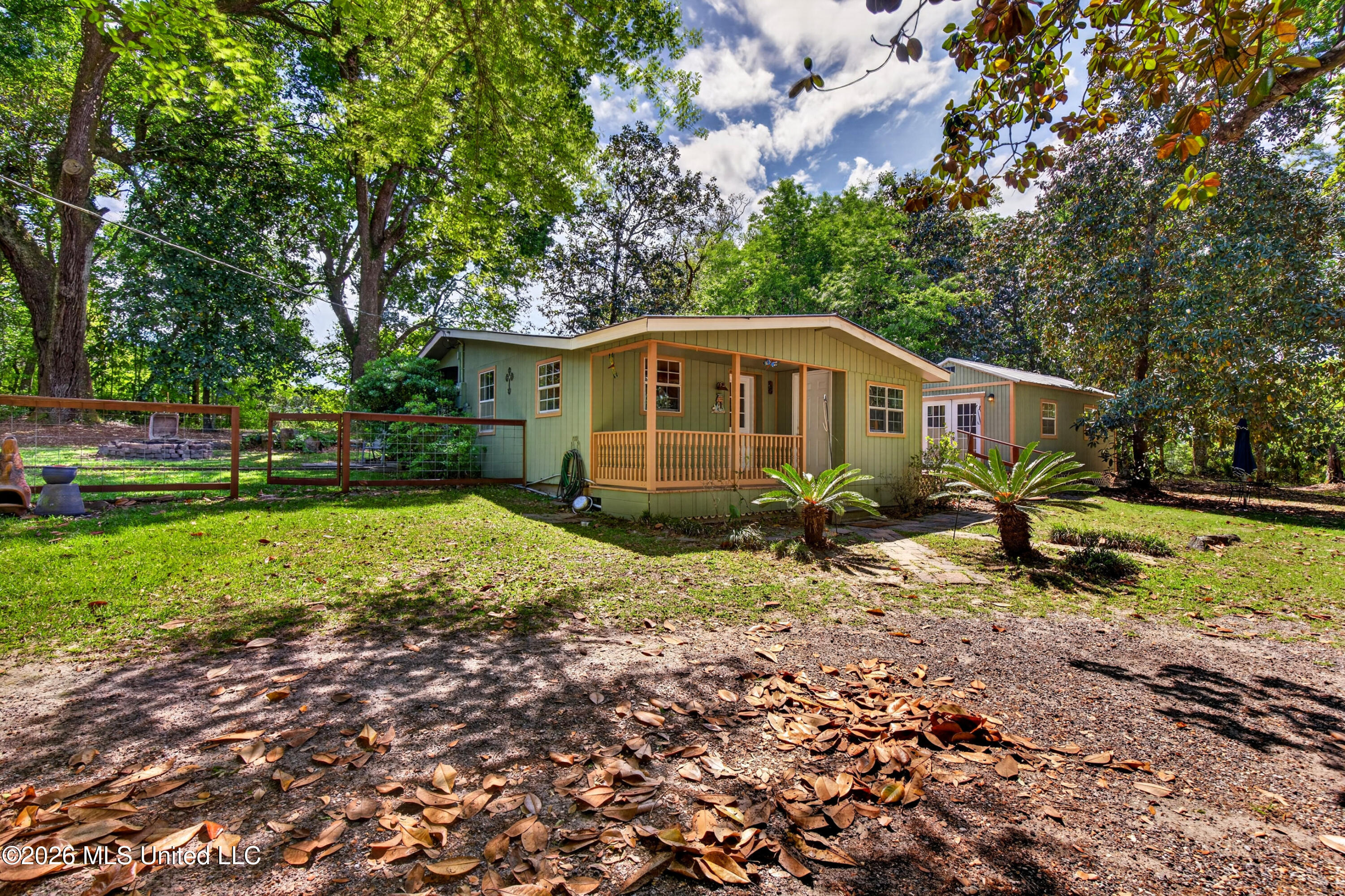 7721 Ridge Gate Road Property Photo 4