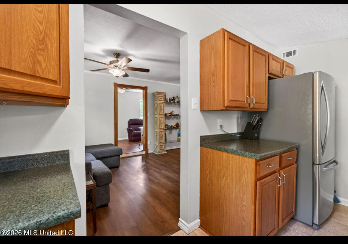 7721 Ridge Gate Road Property Photo 11