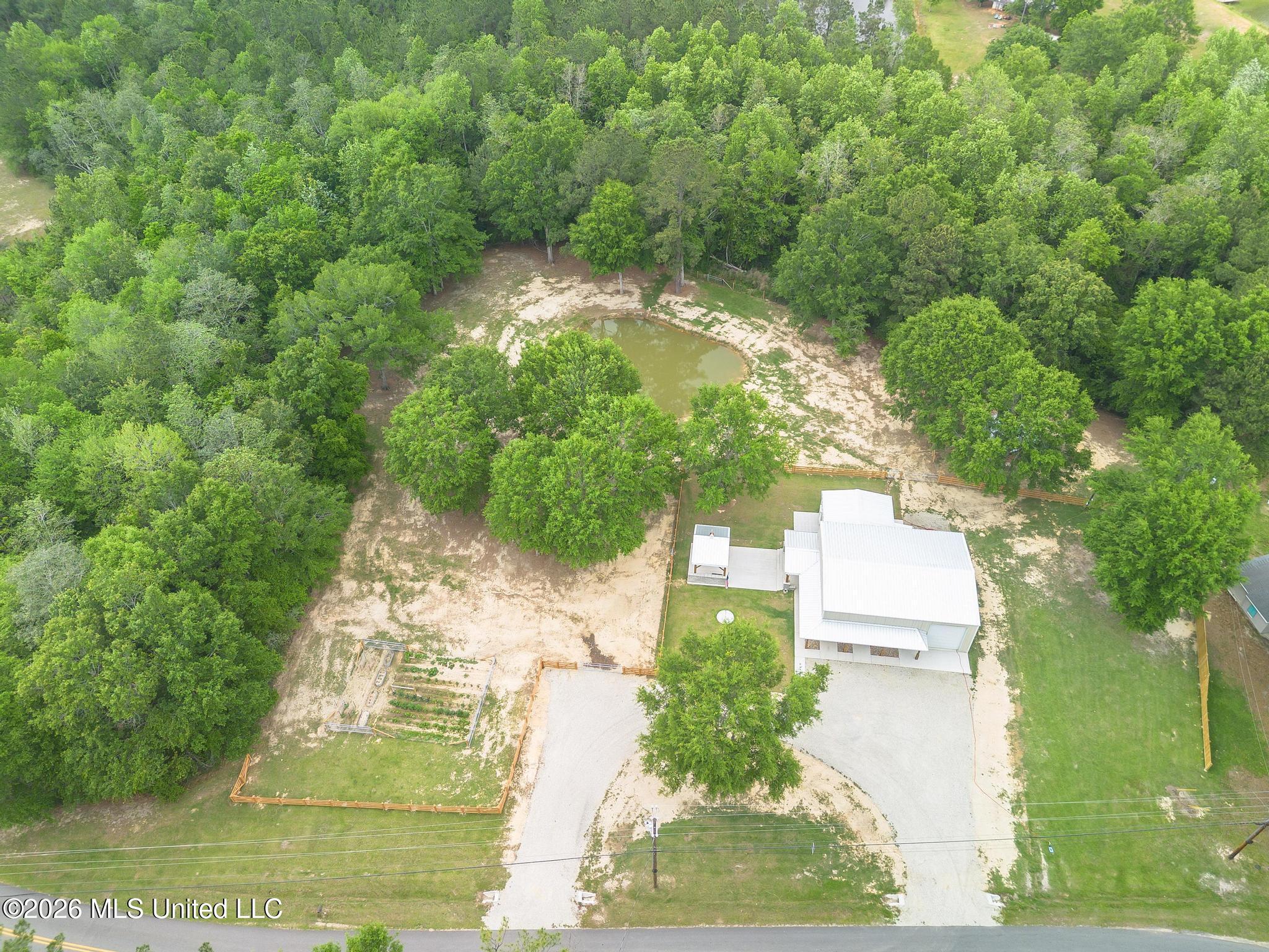 8190 Lake Cypress Drive Property Photo 3