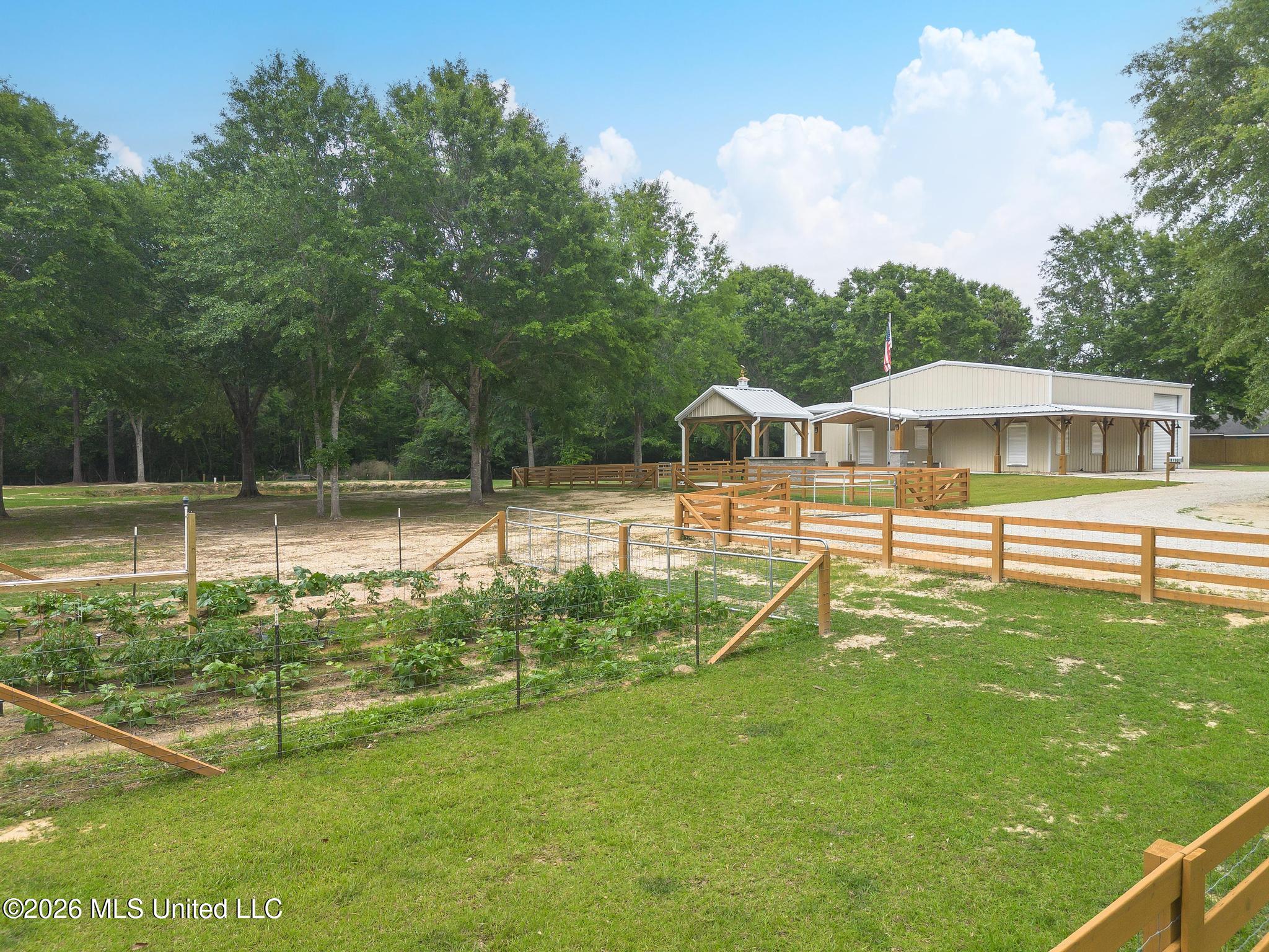 8190 Lake Cypress Drive Property Photo 5