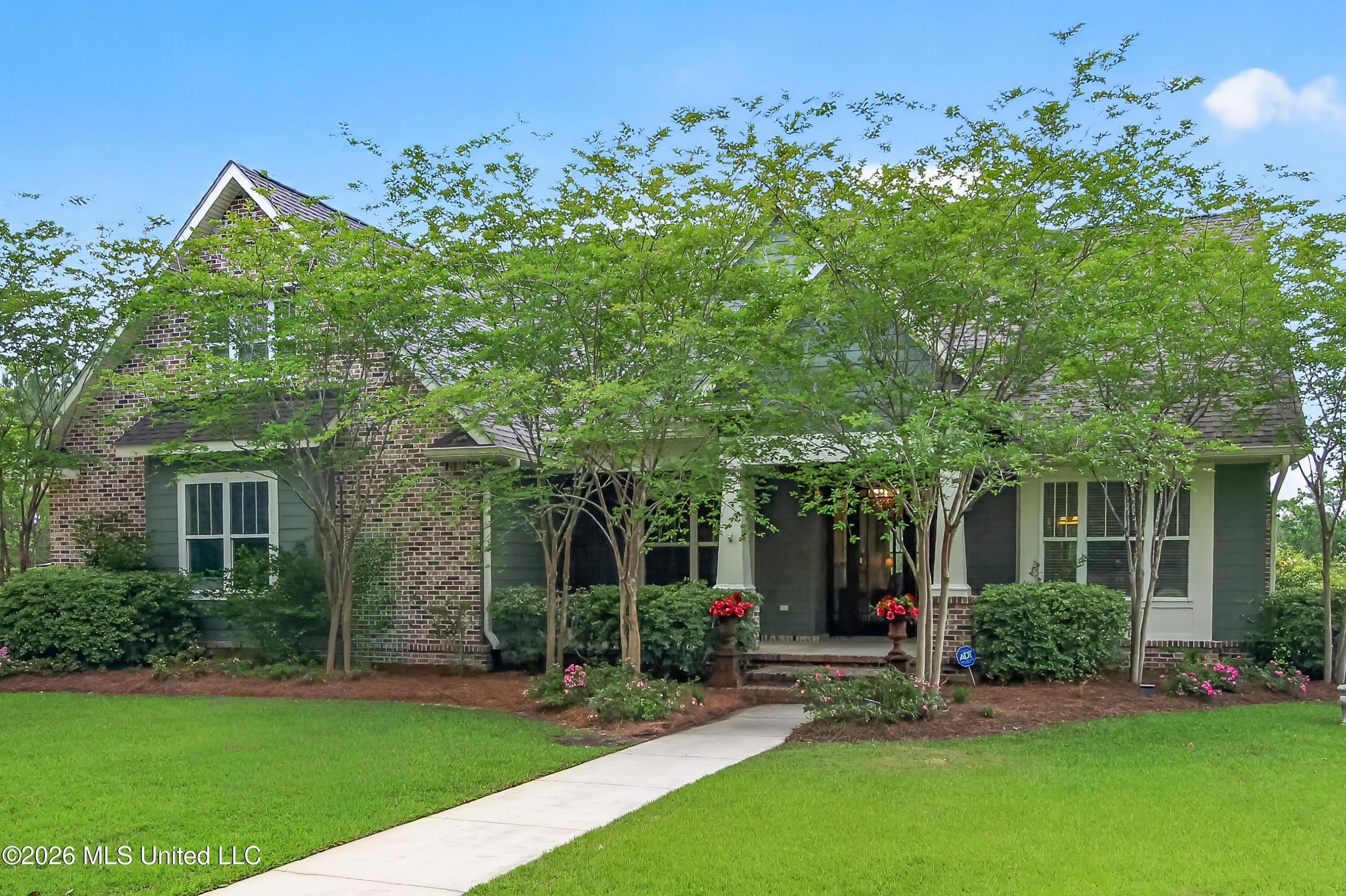 110 Emerald Lake Drive Property Photo 1