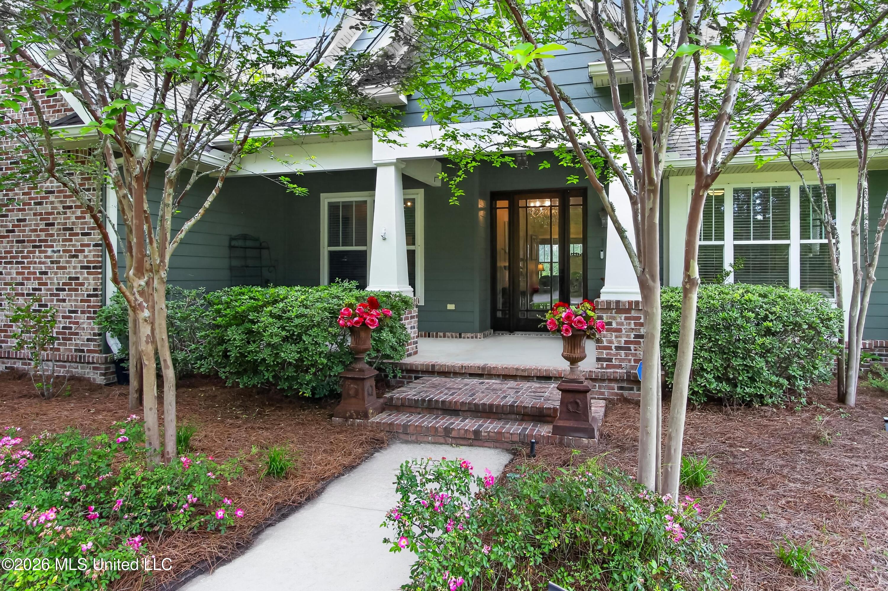 110 Emerald Lake Drive Property Photo 2