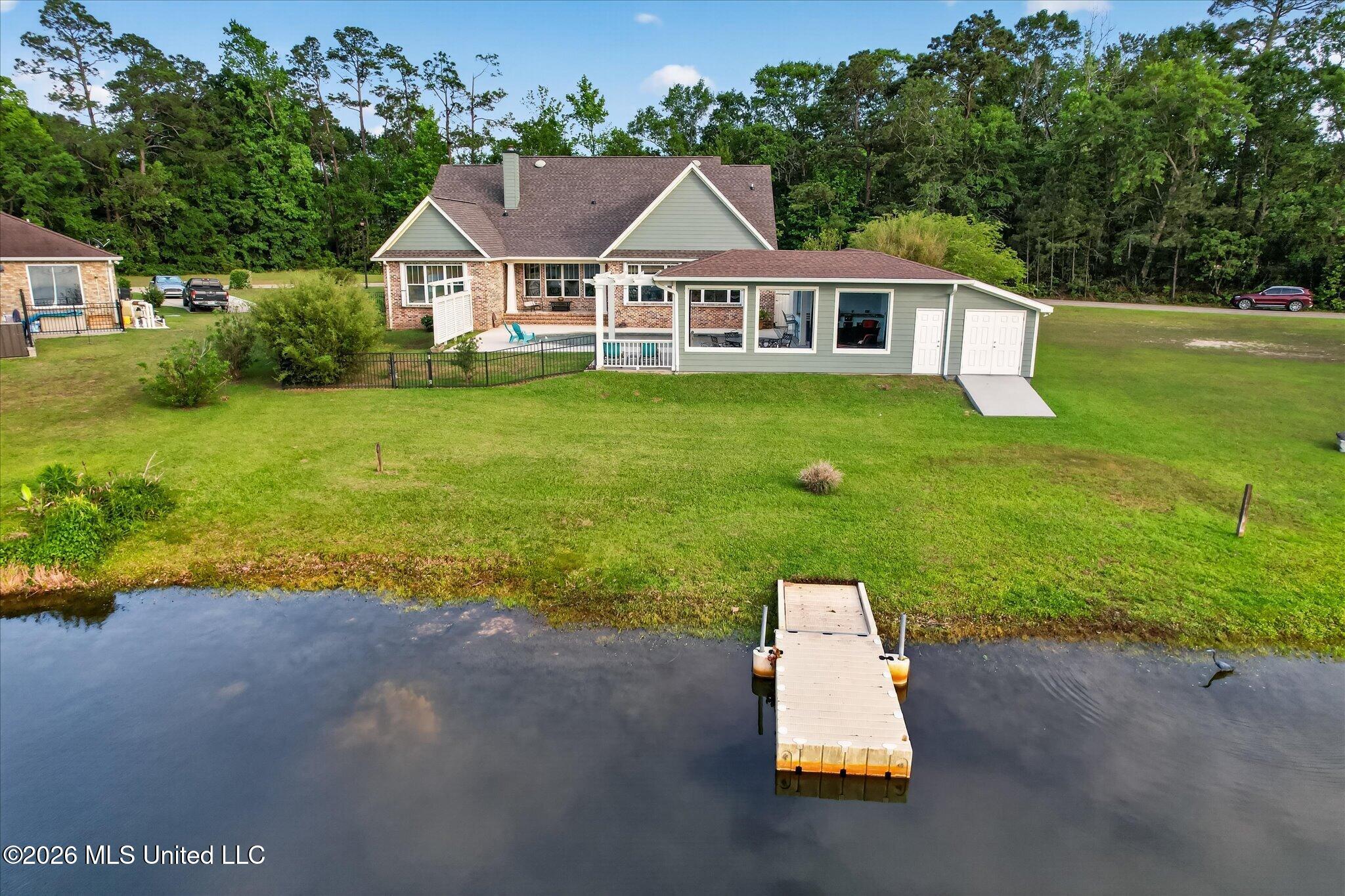 110 Emerald Lake Drive Property Photo 7