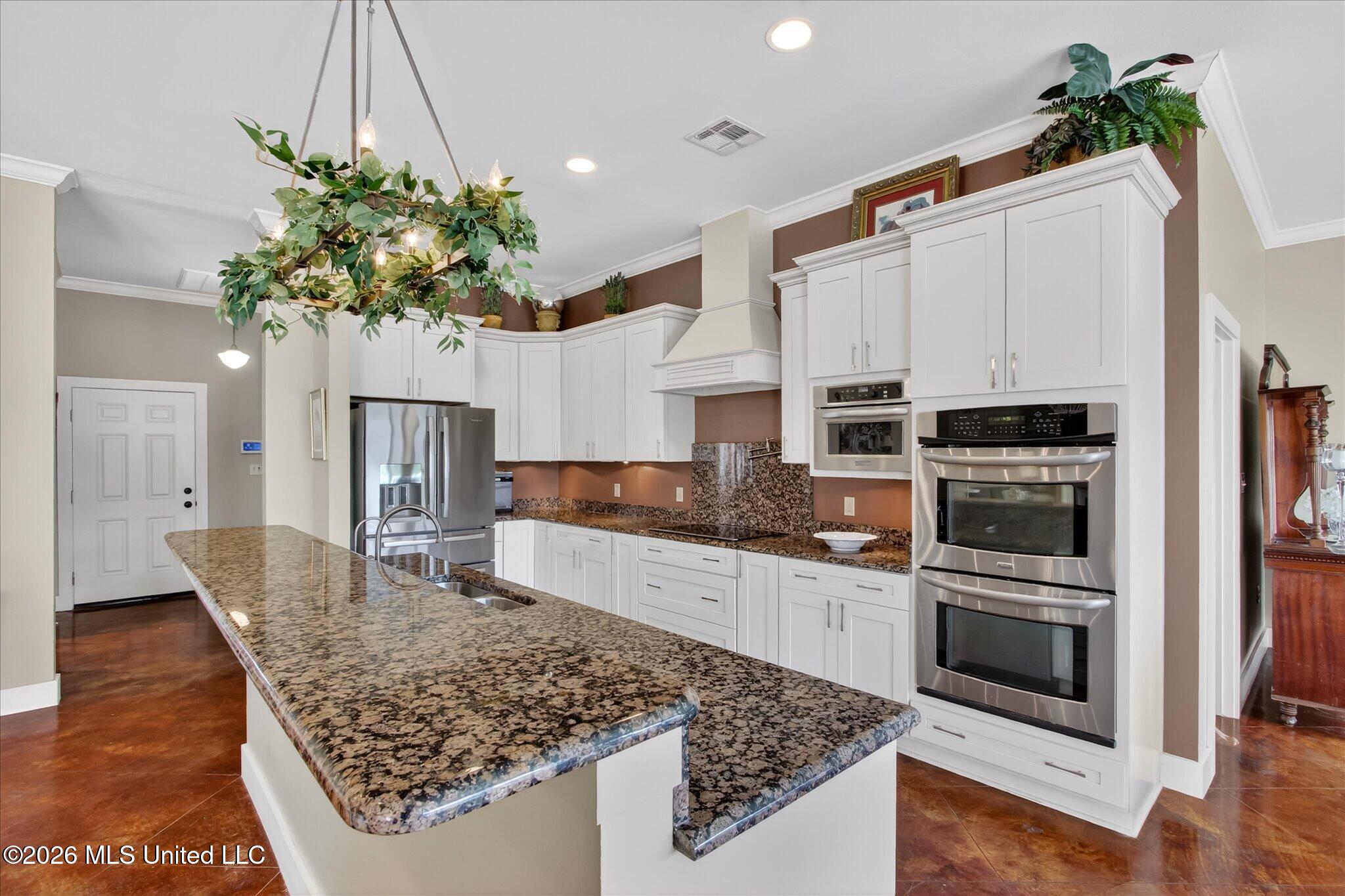 110 Emerald Lake Drive Property Photo 17