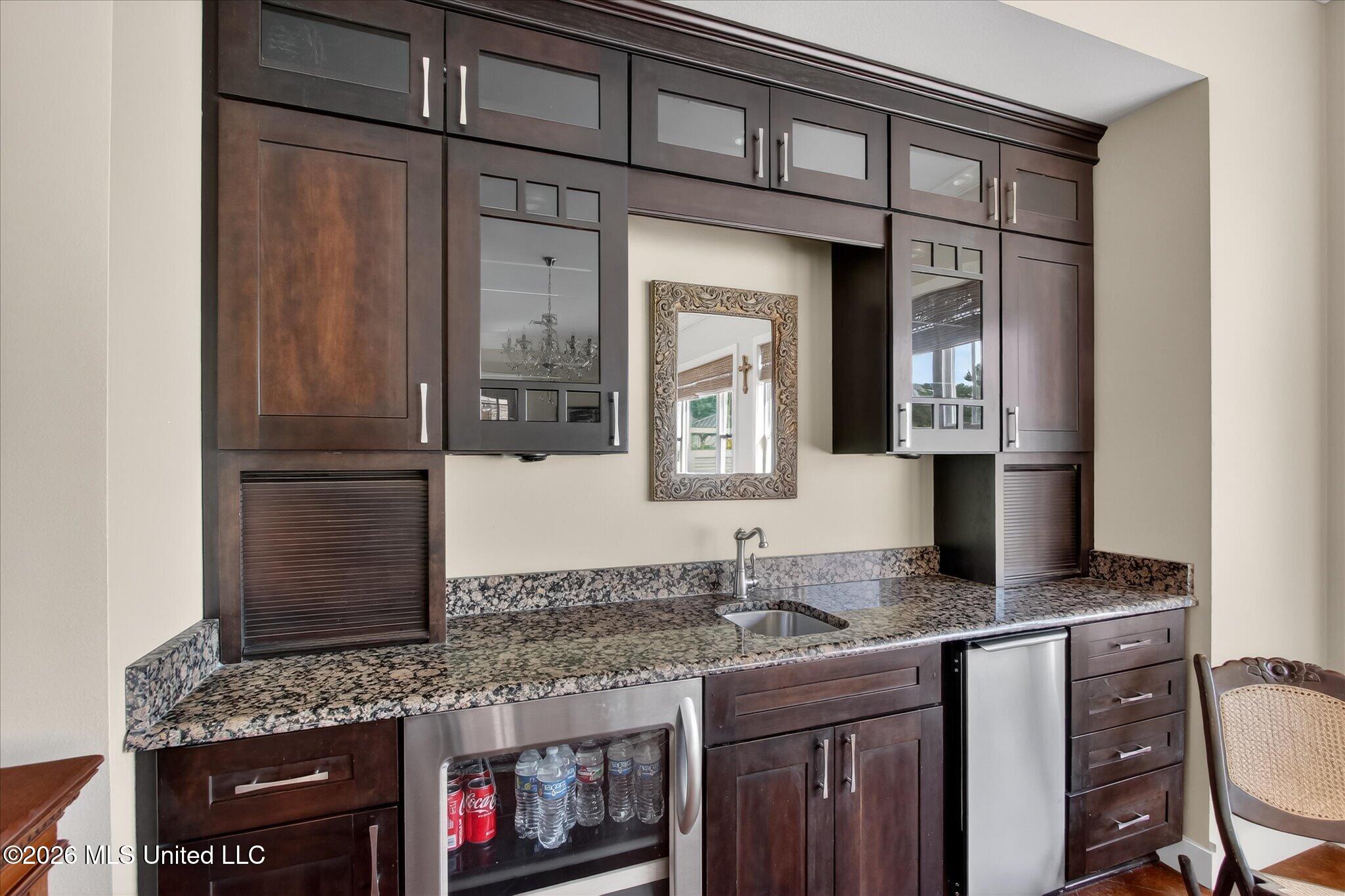 110 Emerald Lake Drive Property Photo 24