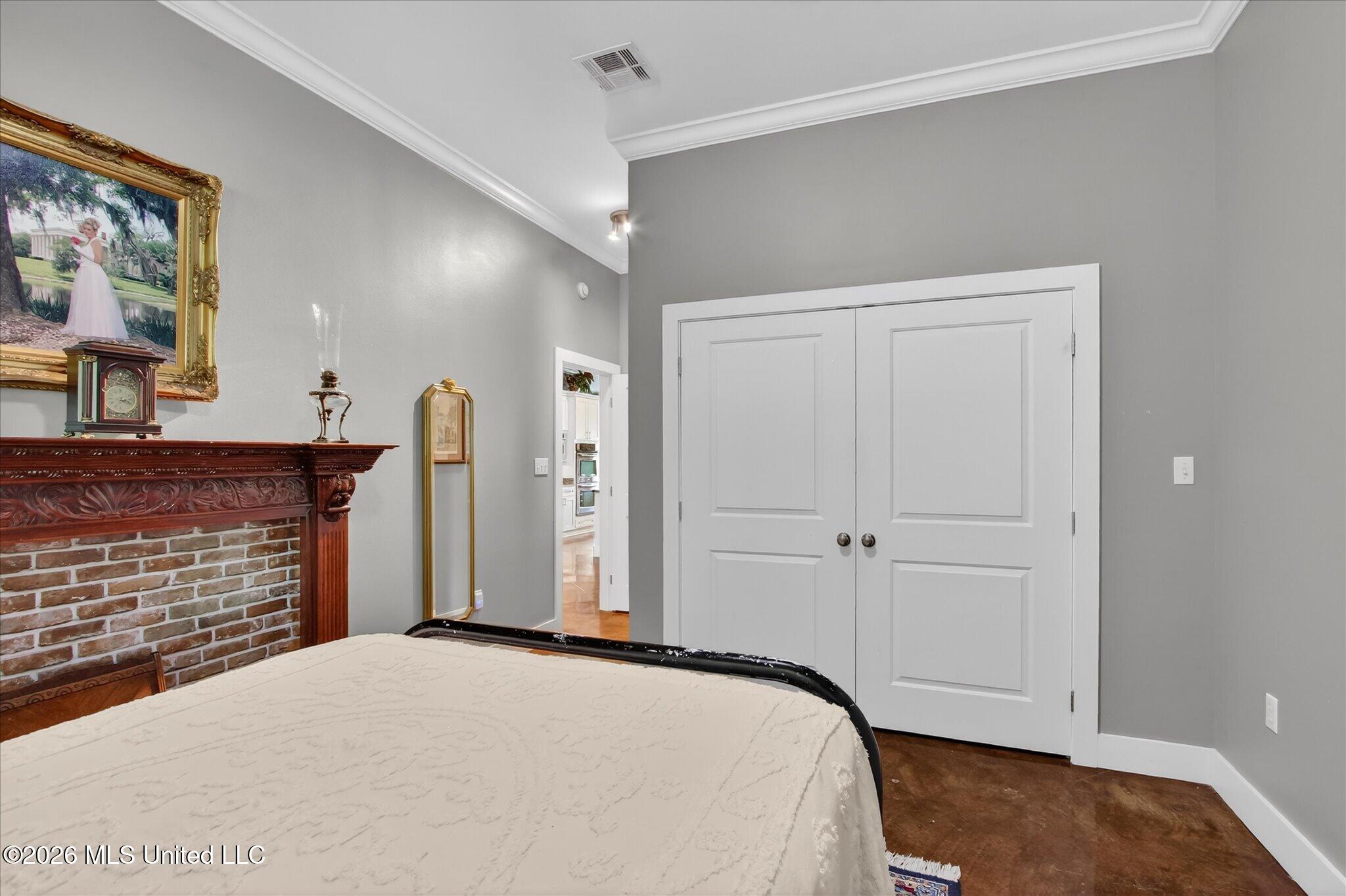 110 Emerald Lake Drive Property Photo 32