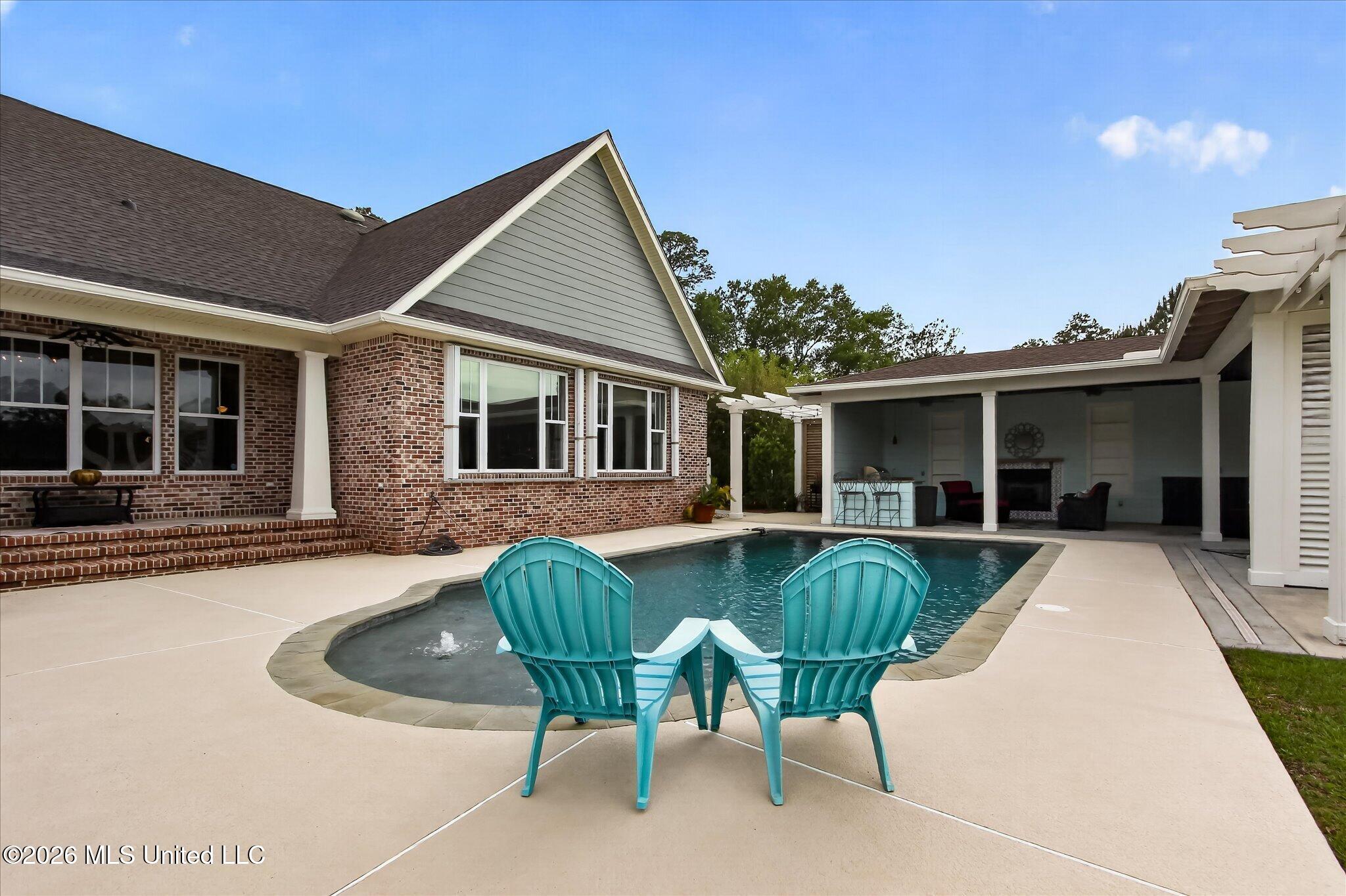 110 Emerald Lake Drive Property Photo 38