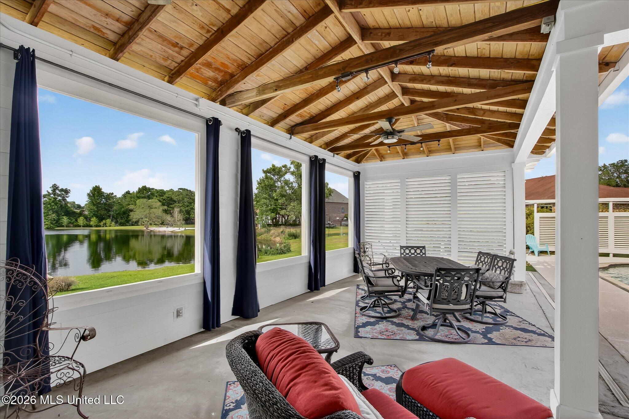 110 Emerald Lake Drive Property Photo 40