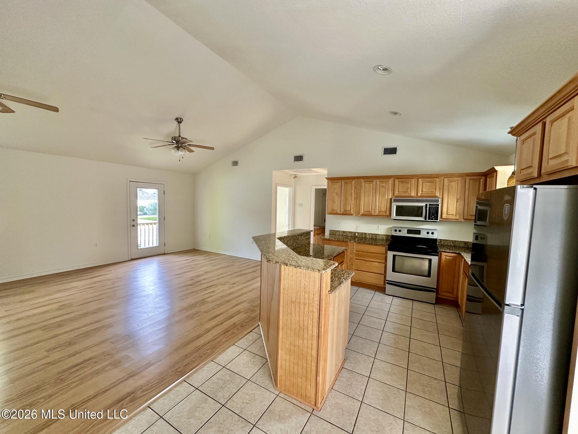 203 Pinewood Drive Property Photo 4