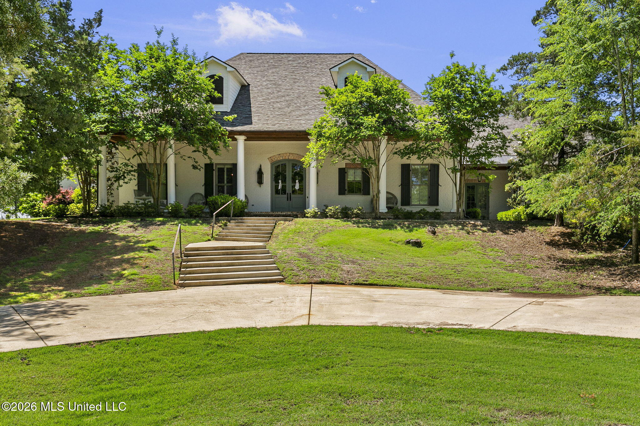 404 Cedarmont Drive Property Photo 1
