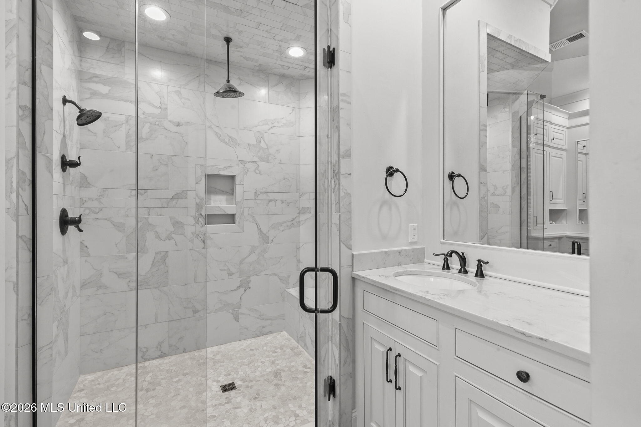 404 Cedarmont Drive Property Photo 45