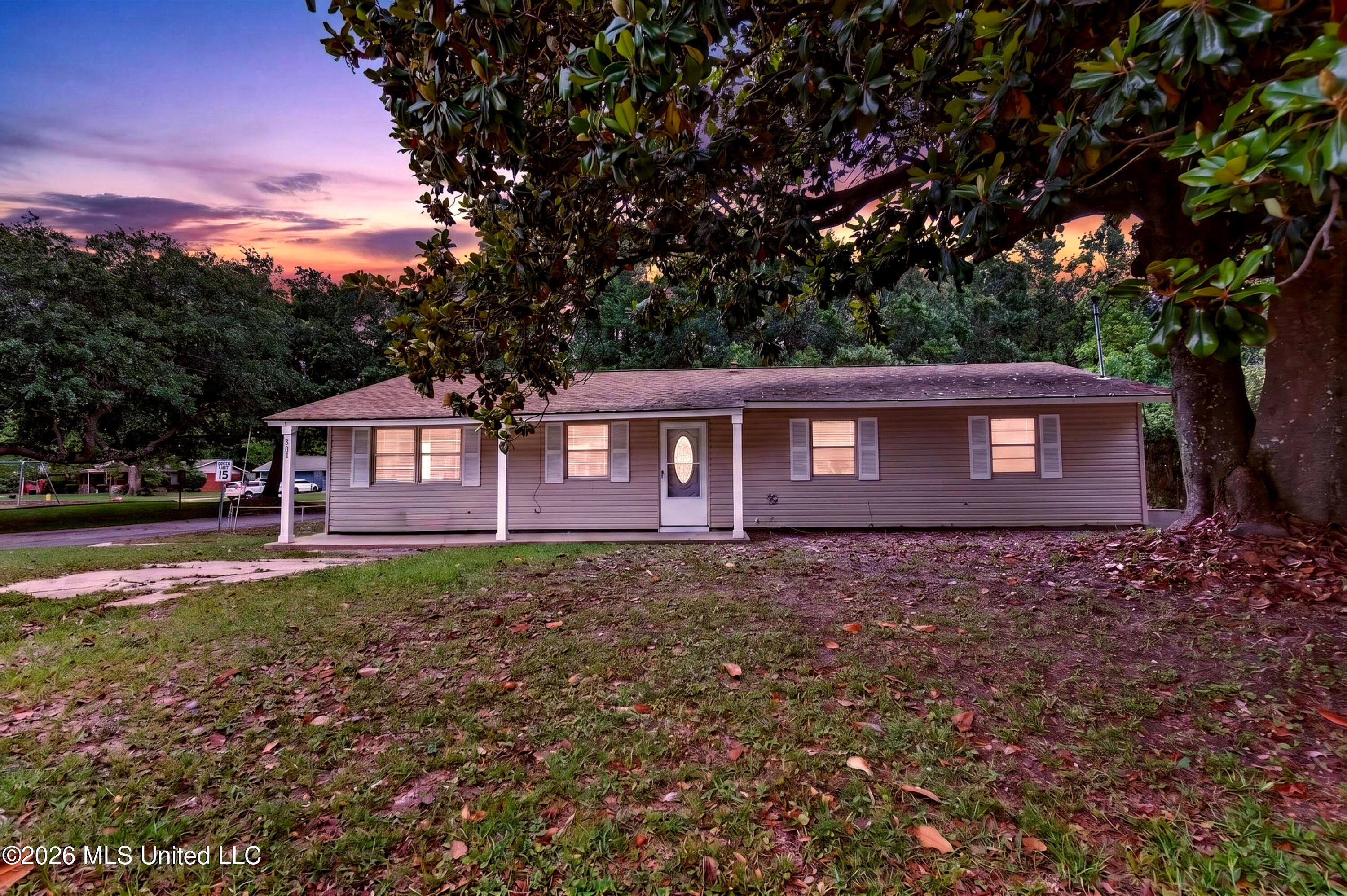 329 Park Drive Property Photo 1