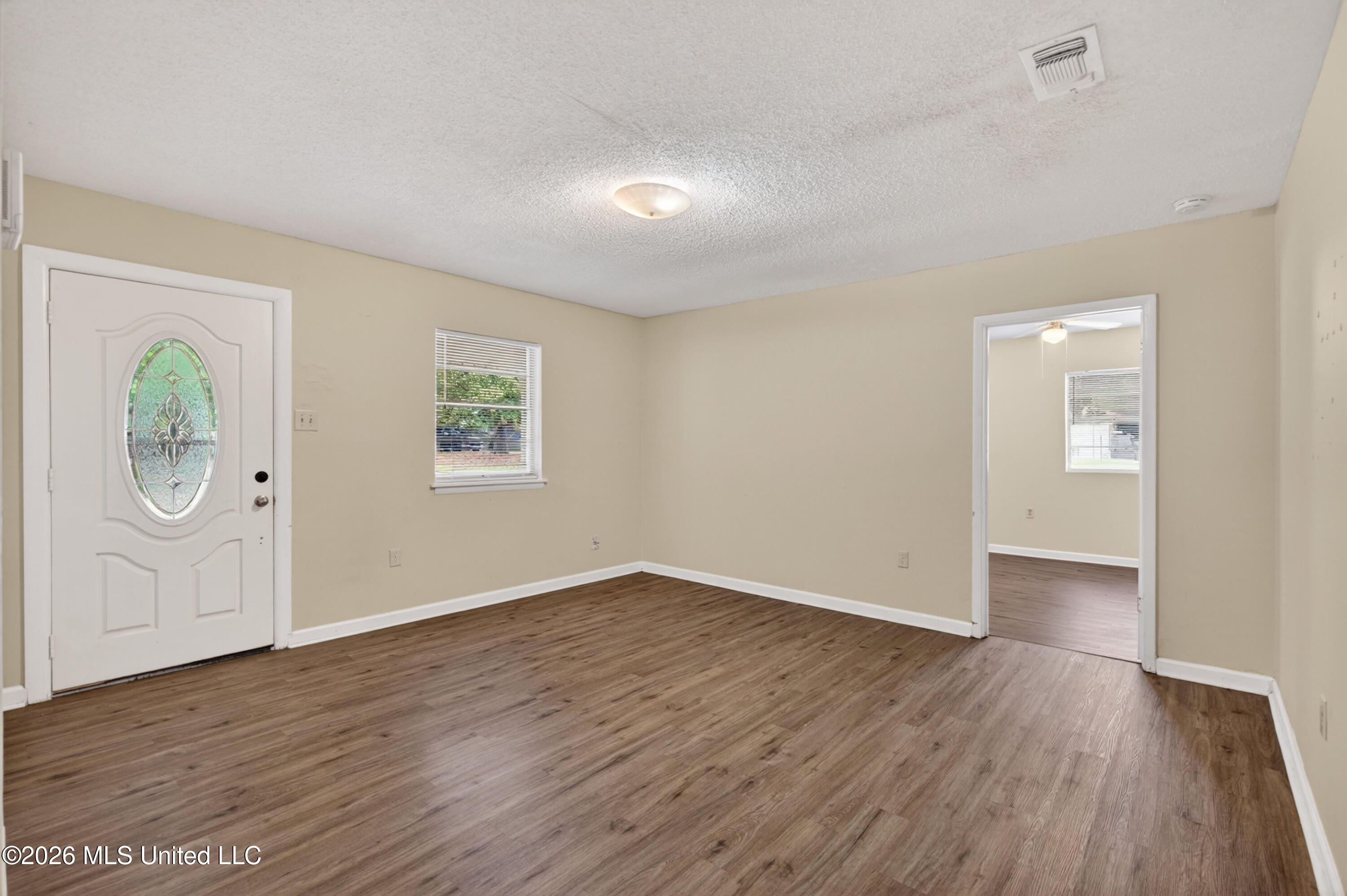 329 Park Drive Property Photo 6