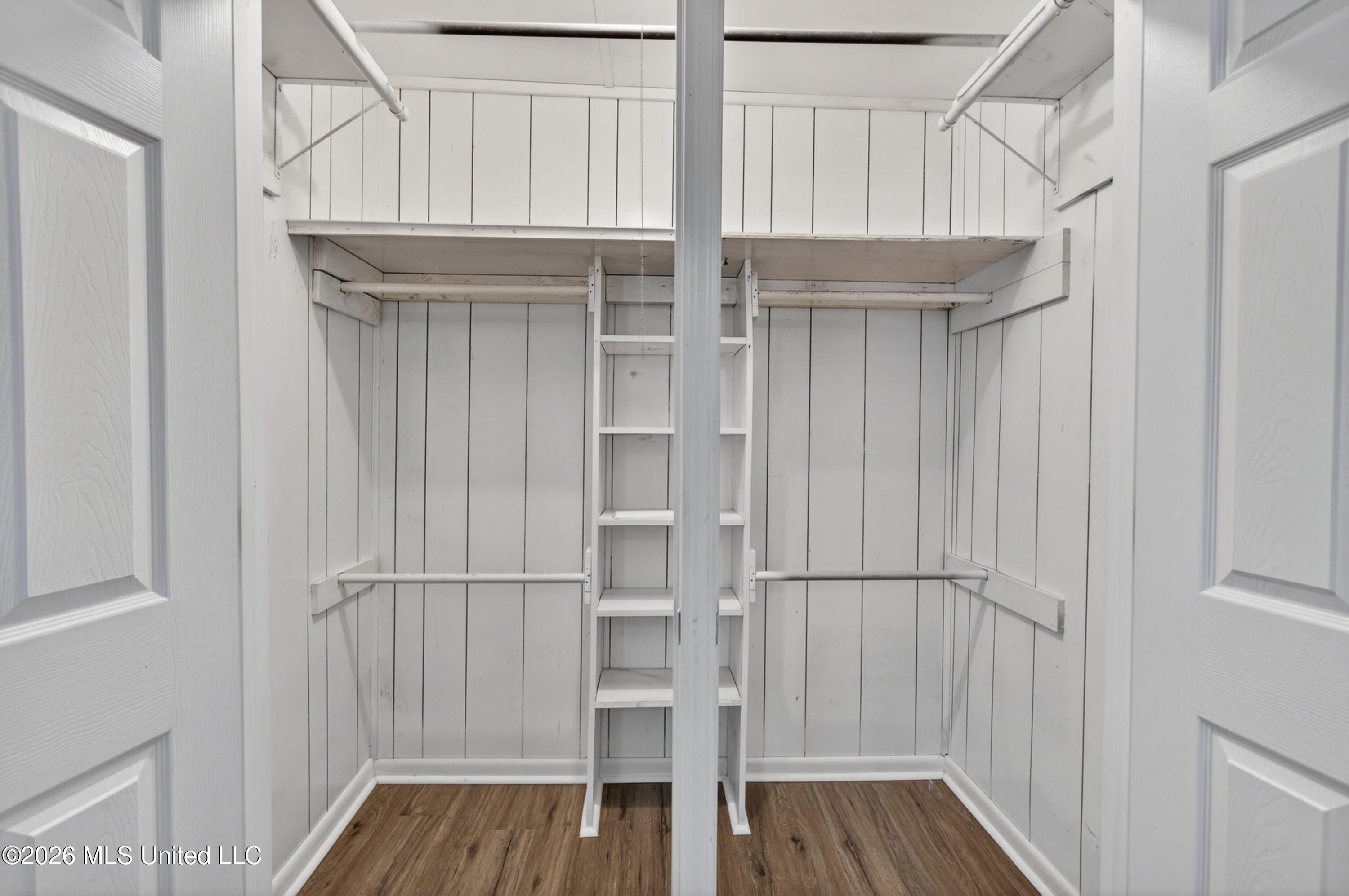 329 Park Drive Property Photo 16