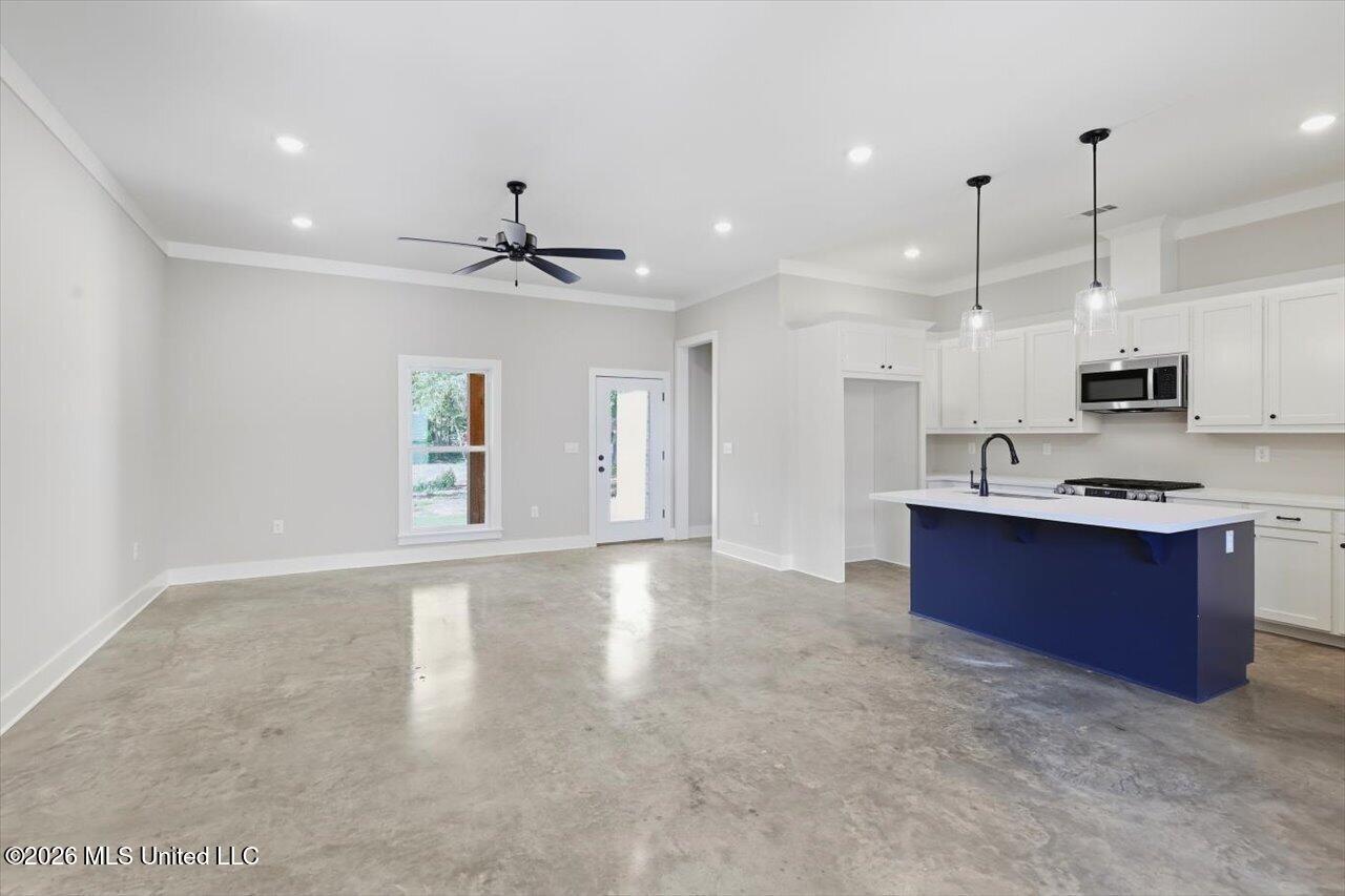 199 Lake Harbor Road Property Photo 6