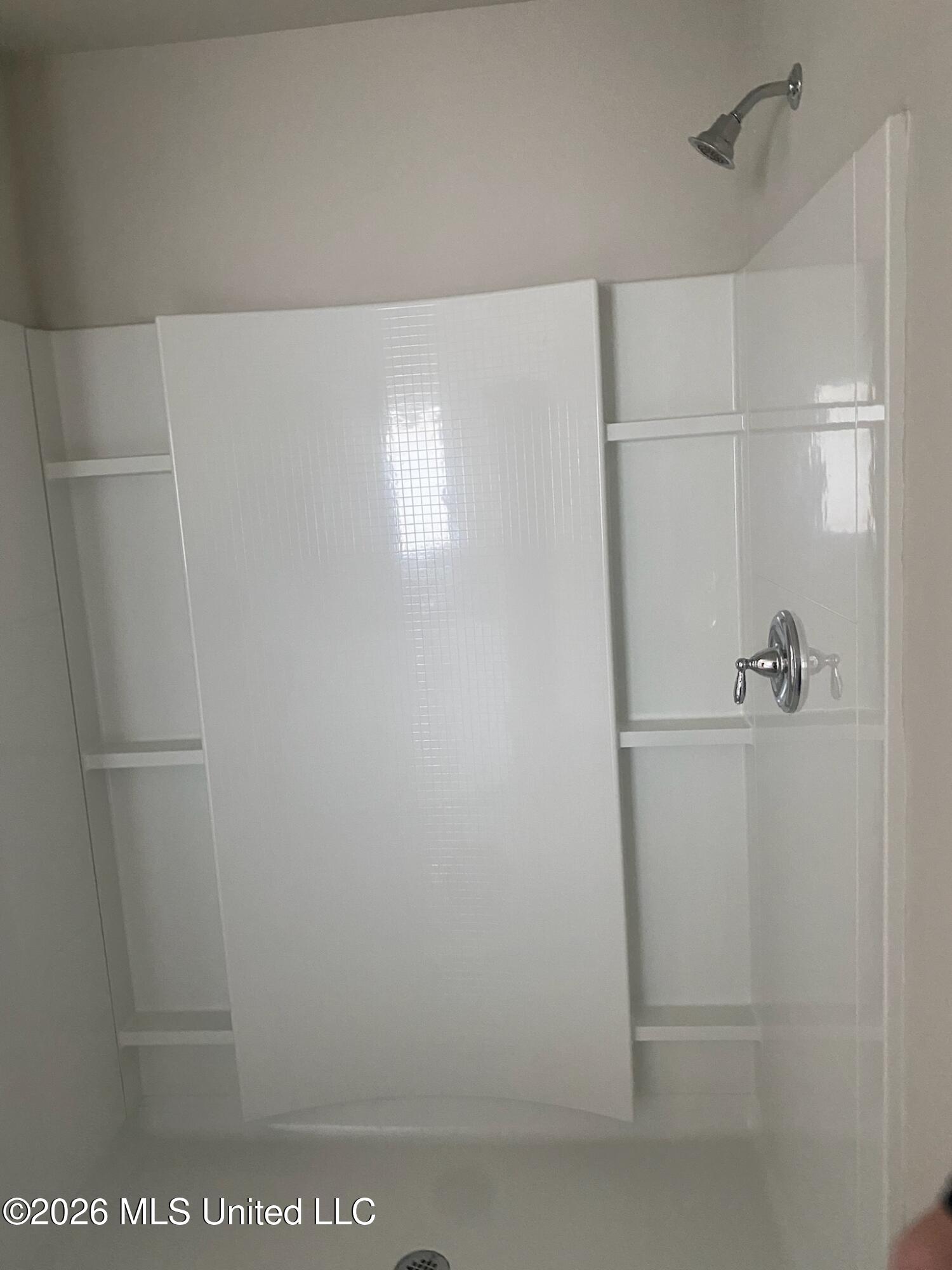 212 Hawthorne Drive Property Photo 11