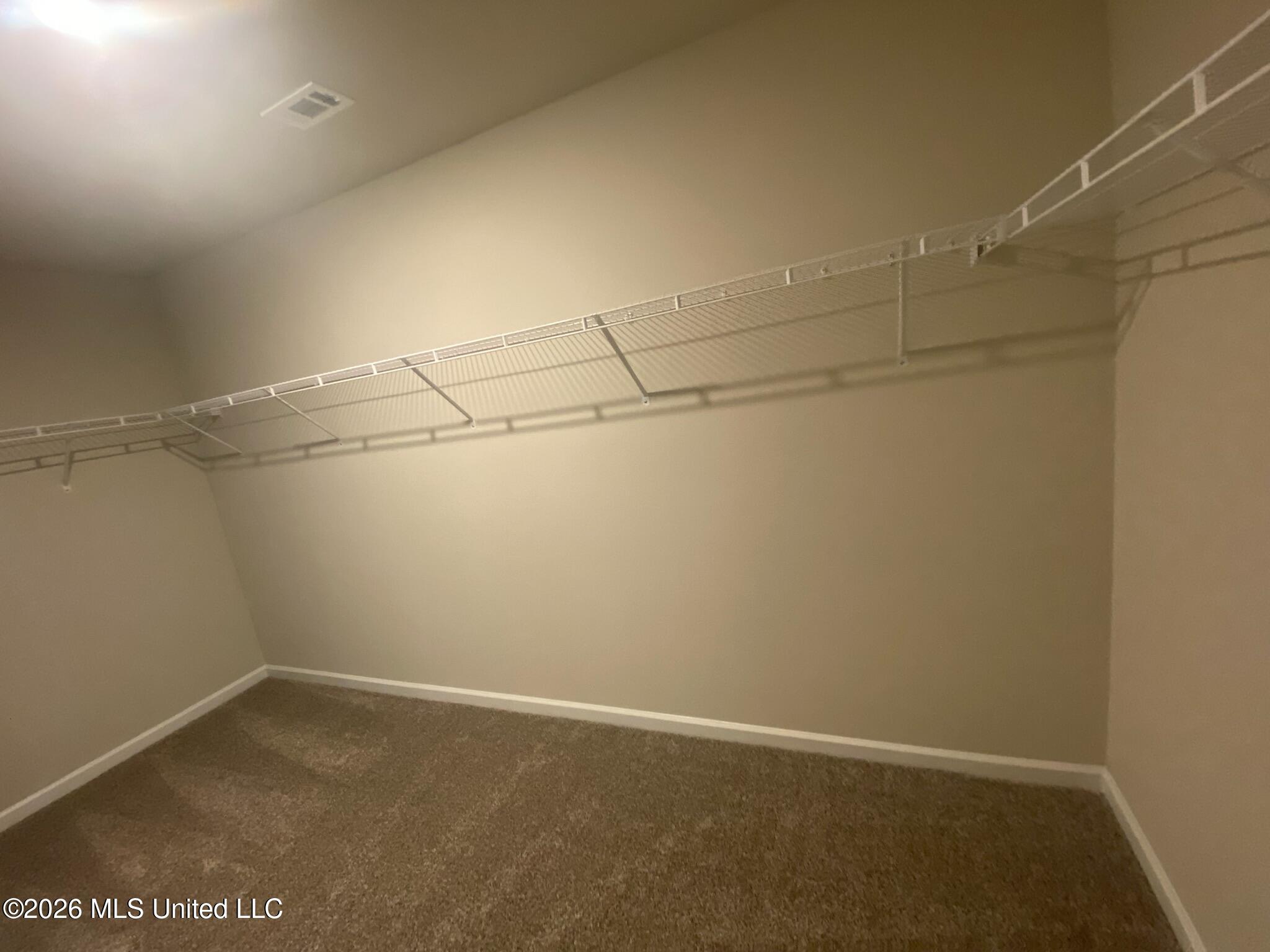 212 Hawthorne Drive Property Photo 12