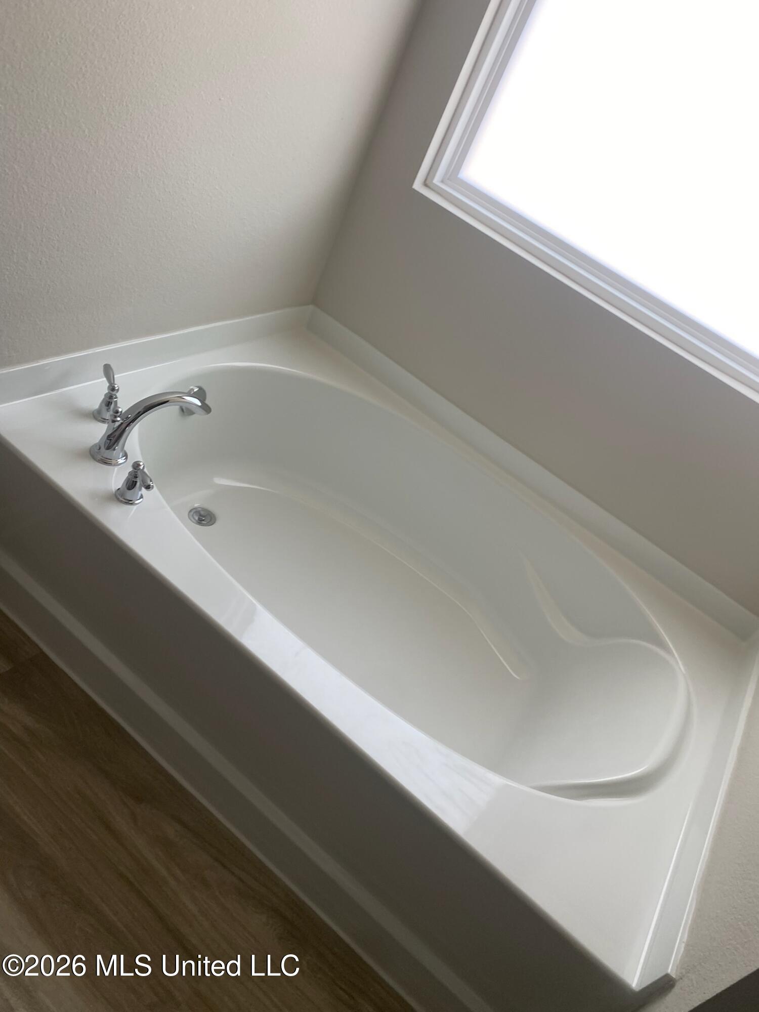 212 Hawthorne Drive Property Photo 13