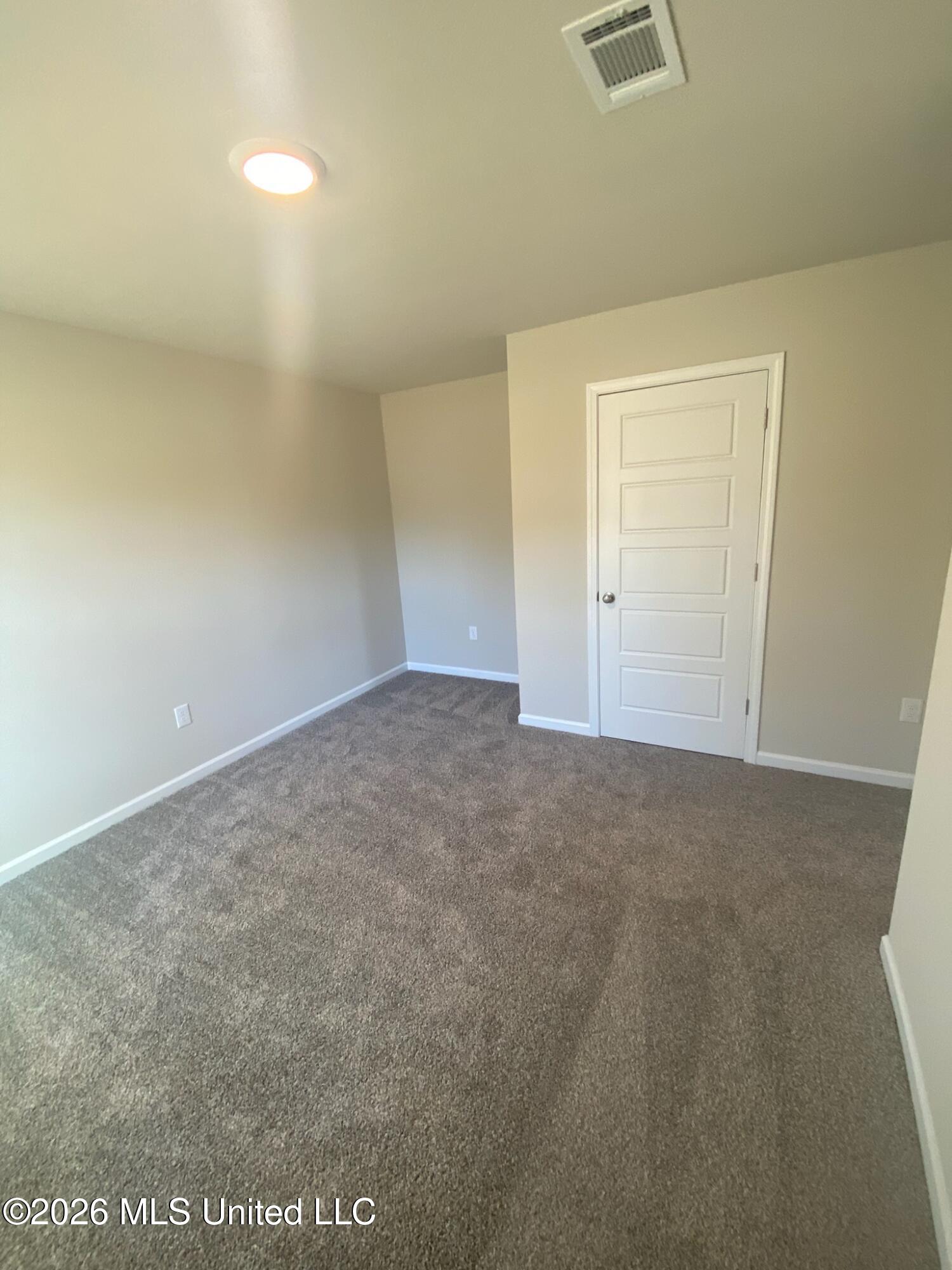 212 Hawthorne Drive Property Photo 14