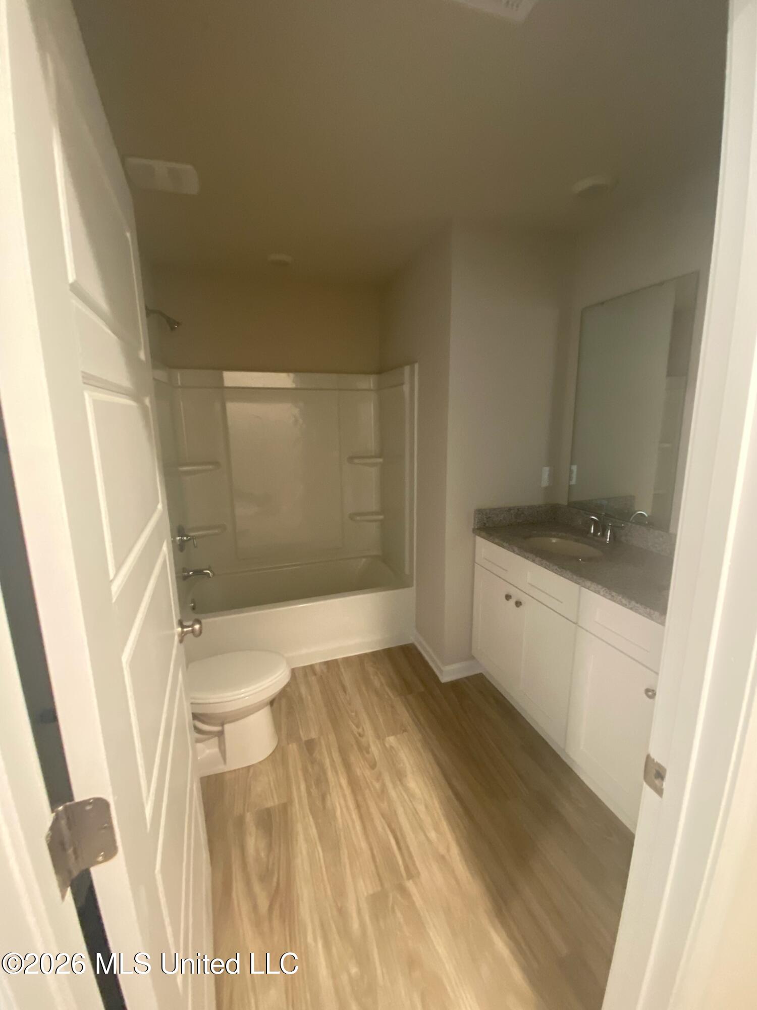 212 Hawthorne Drive Property Photo 15