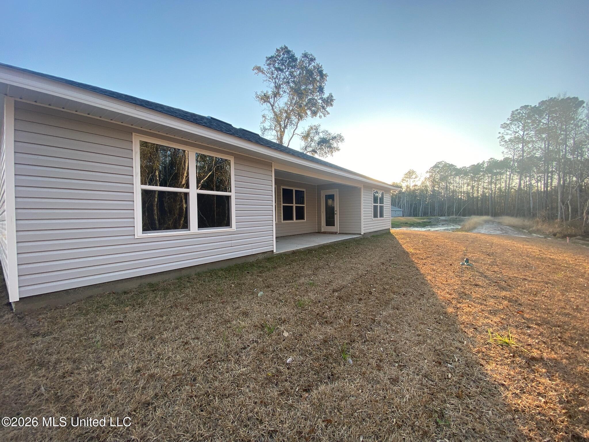 212 Hawthorne Drive Property Photo 17