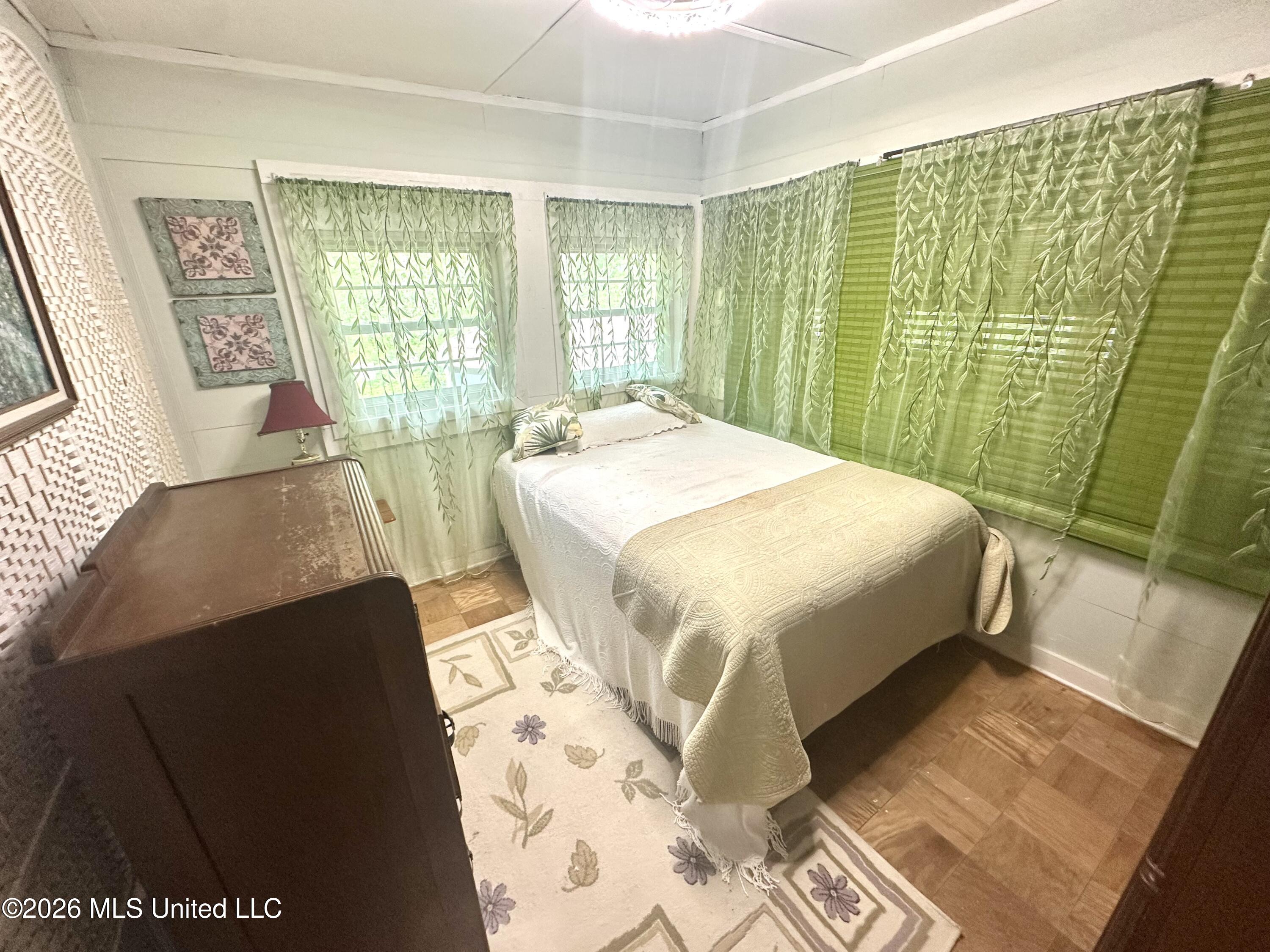 385 Lake Shore Drive Property Photo 8