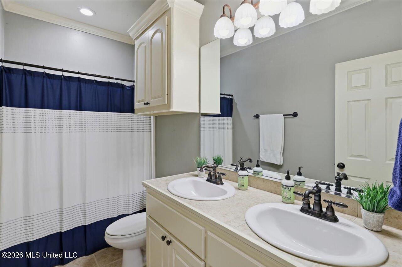 122 Addison Way Property Photo 24