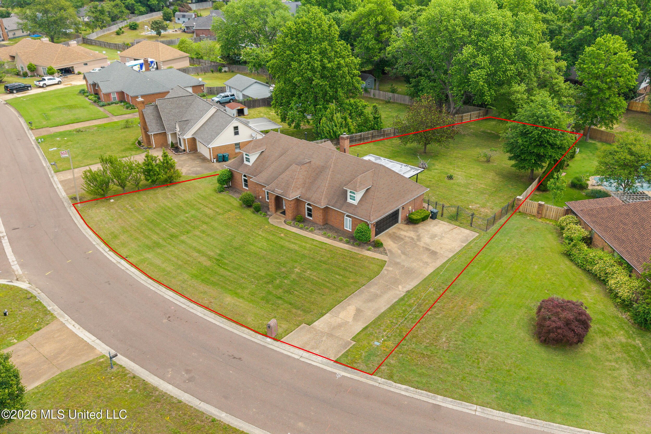 7254 Flower Creek Drive Property Photo 1