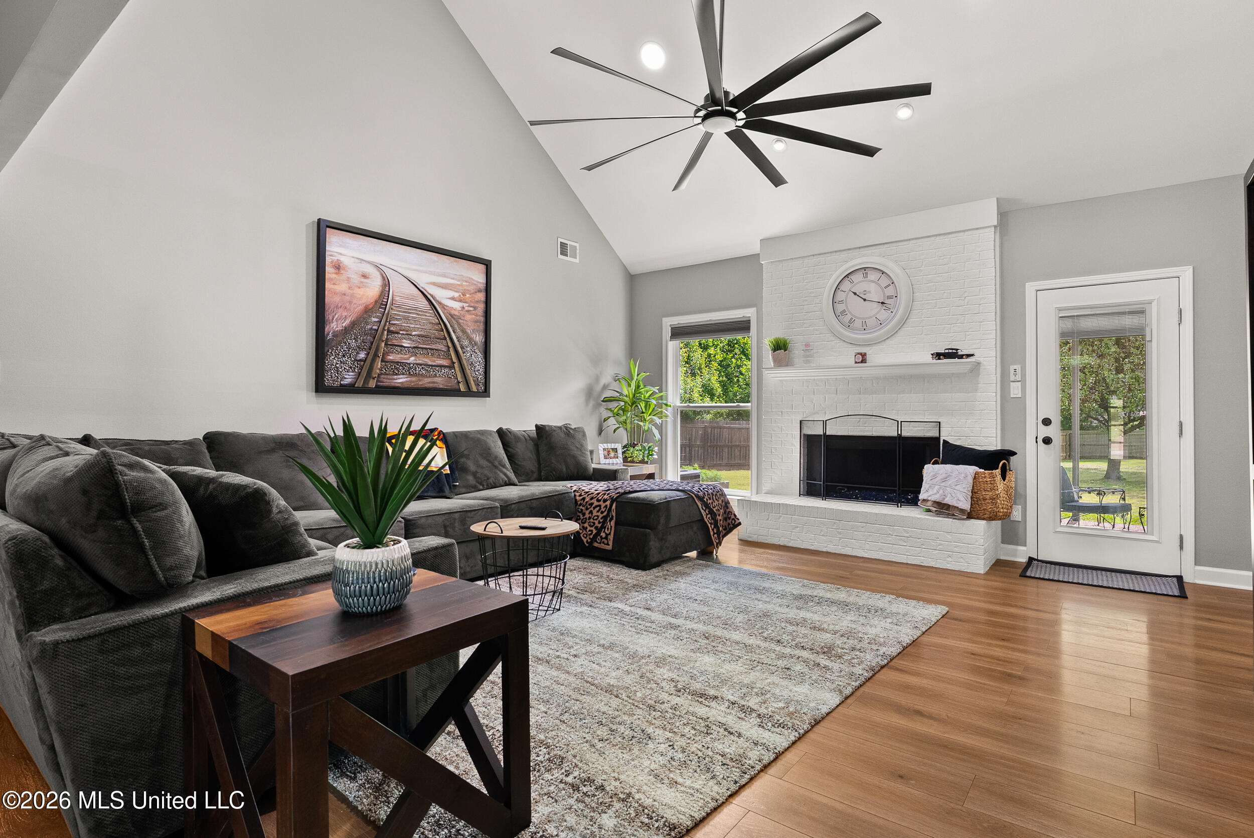 7254 Flower Creek Drive Property Photo 14