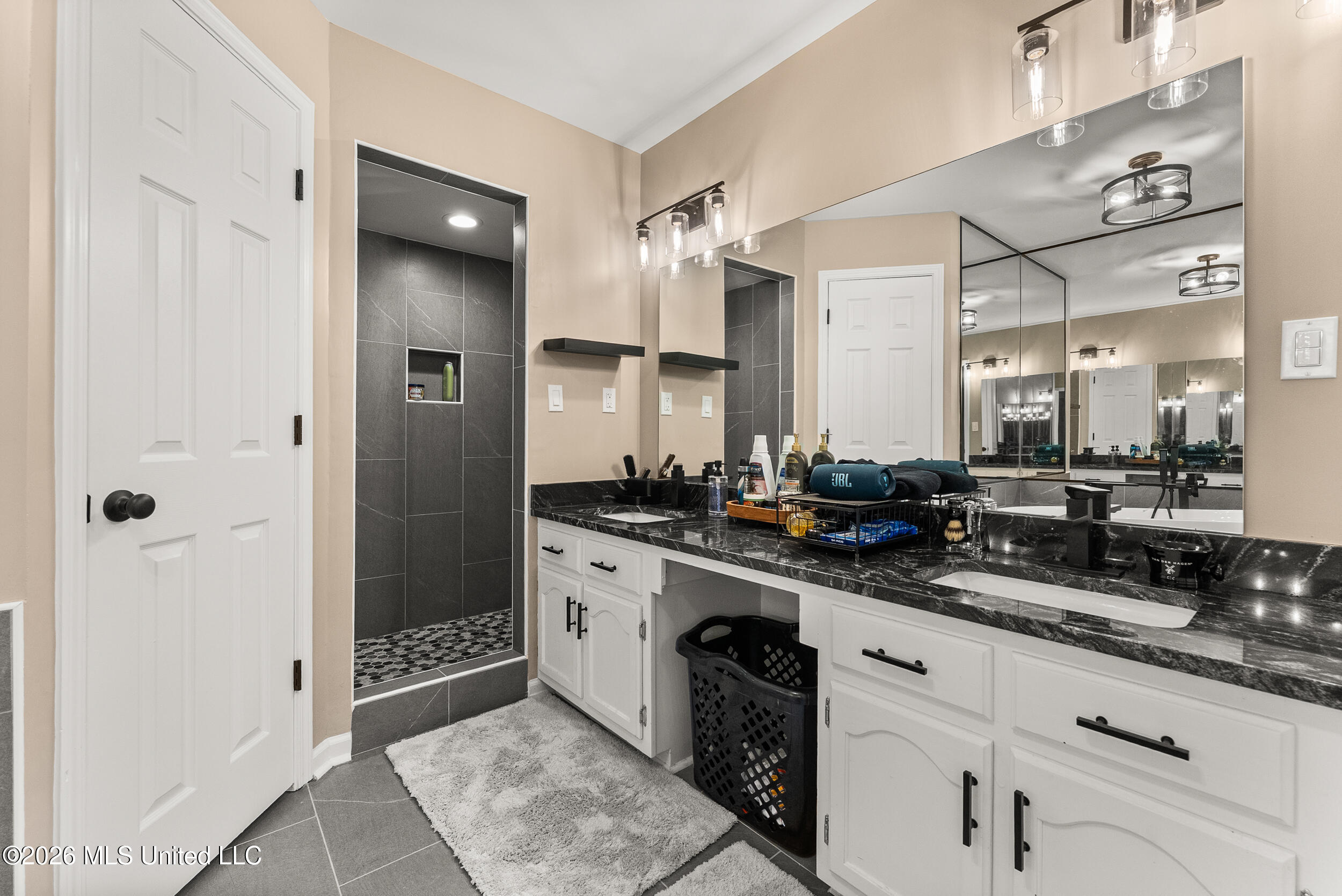 7254 Flower Creek Drive Property Photo 29