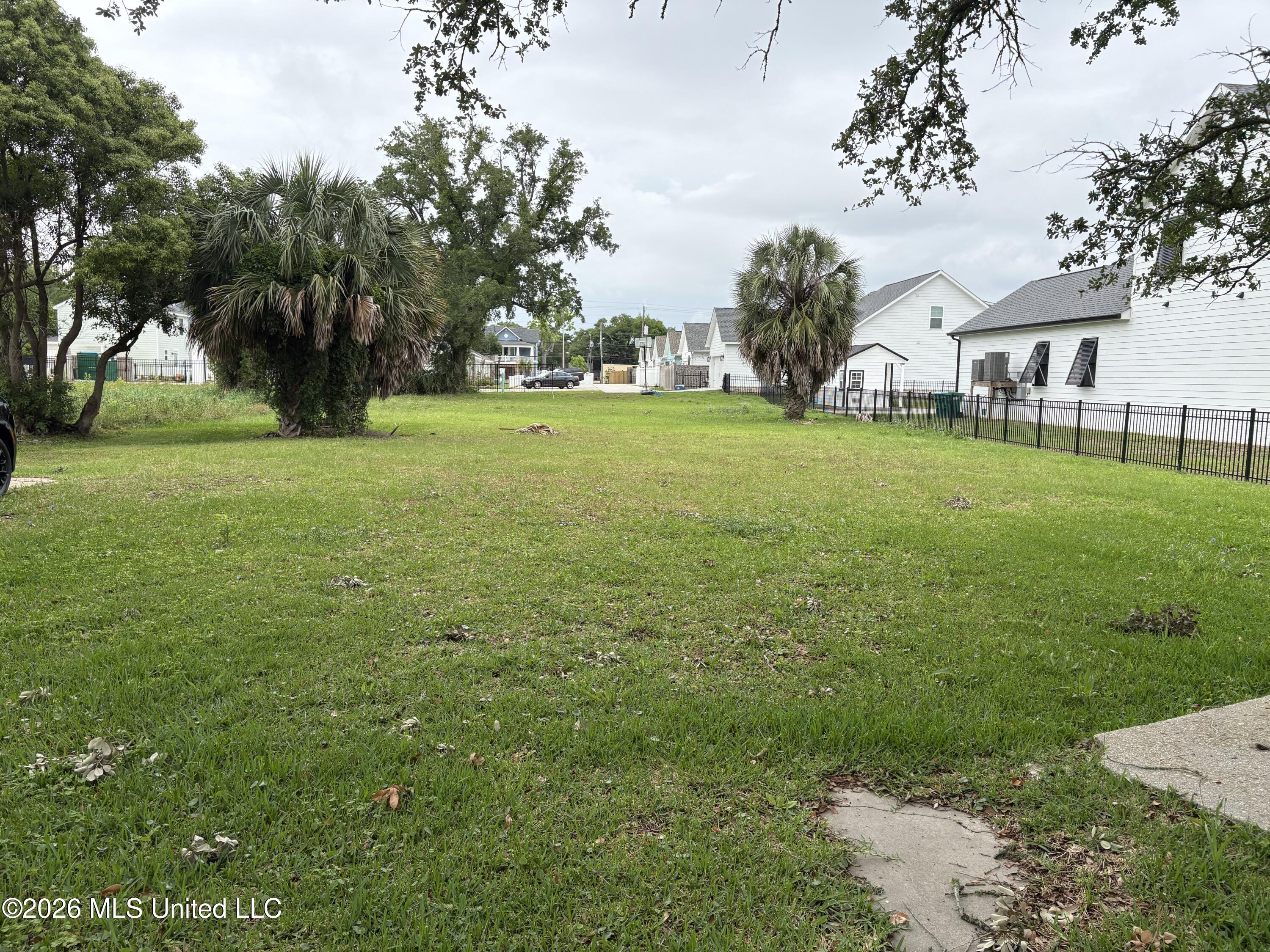 1512 E Beach Boulevard Property Photo 3