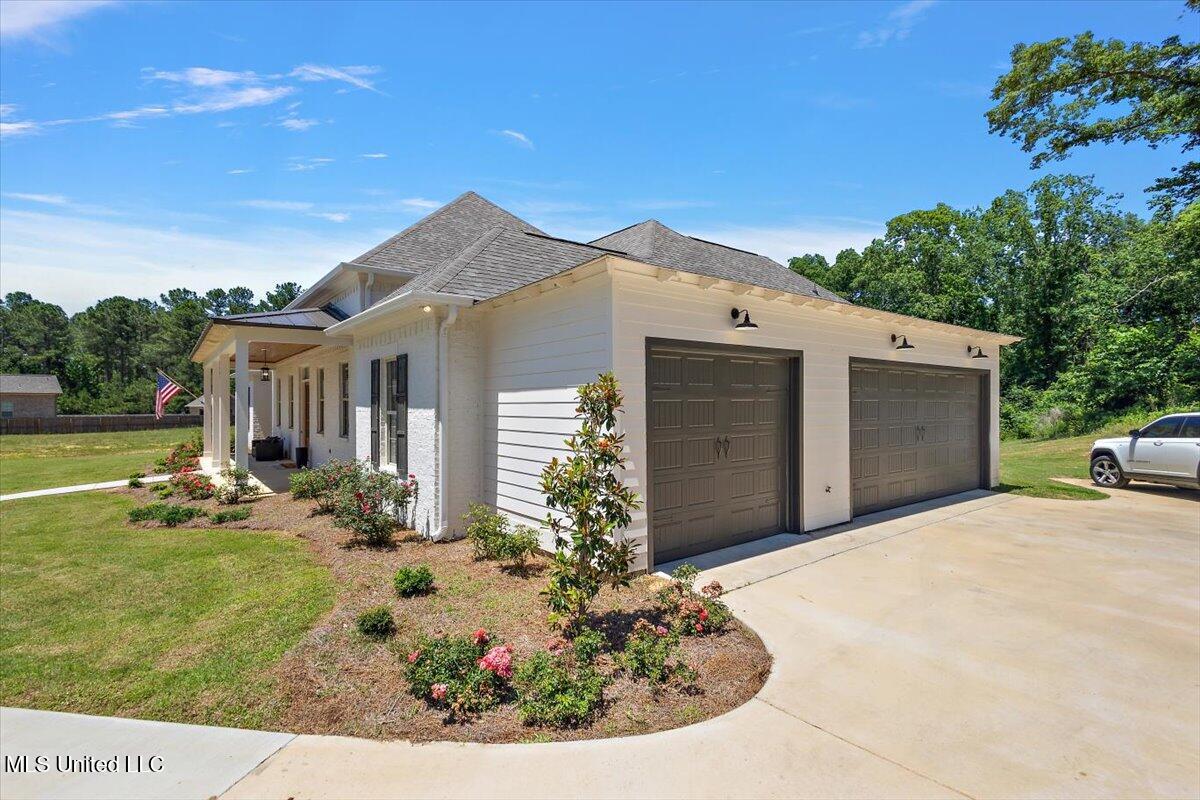 6603 Wirtz Road Property Photo 32