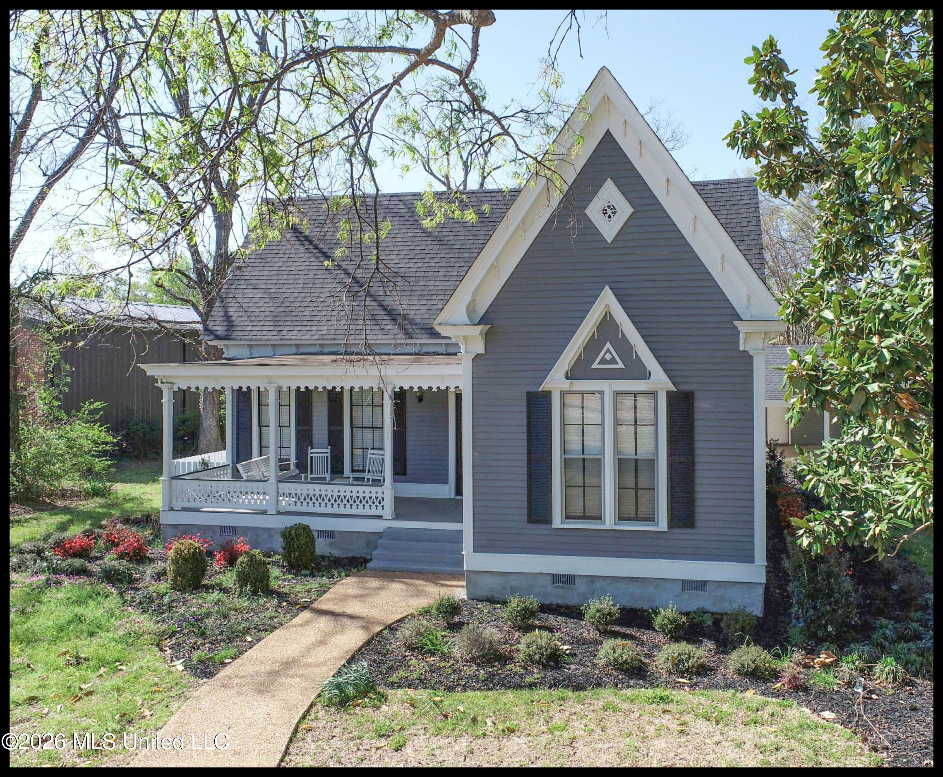 201 Boothe Street Property Photo 4