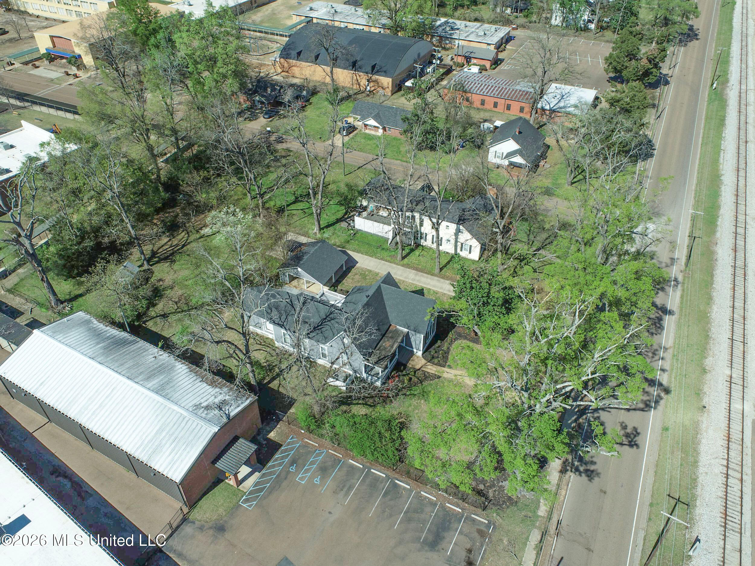 201 Boothe Street Property Photo 10