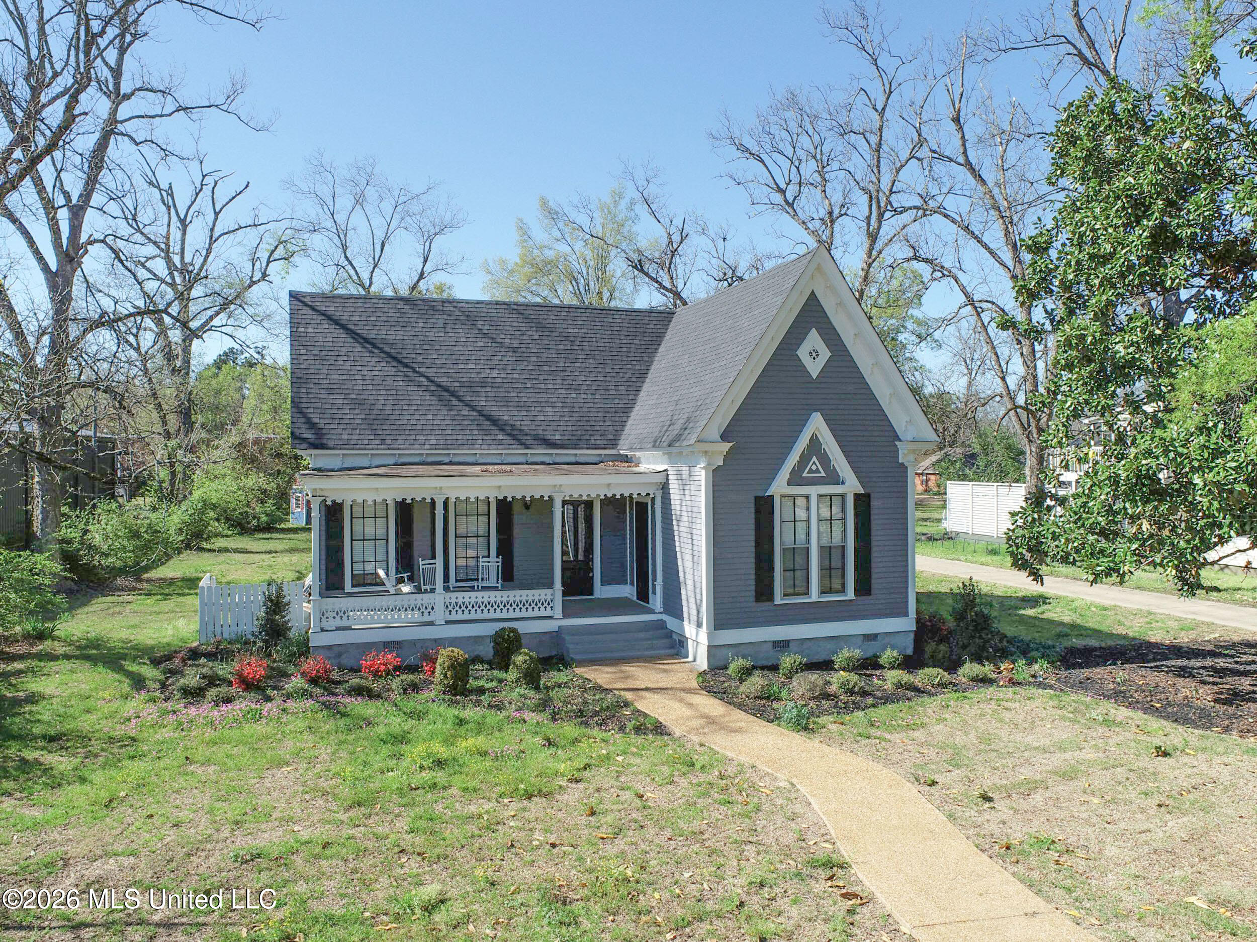 201 Boothe Street Property Photo 14
