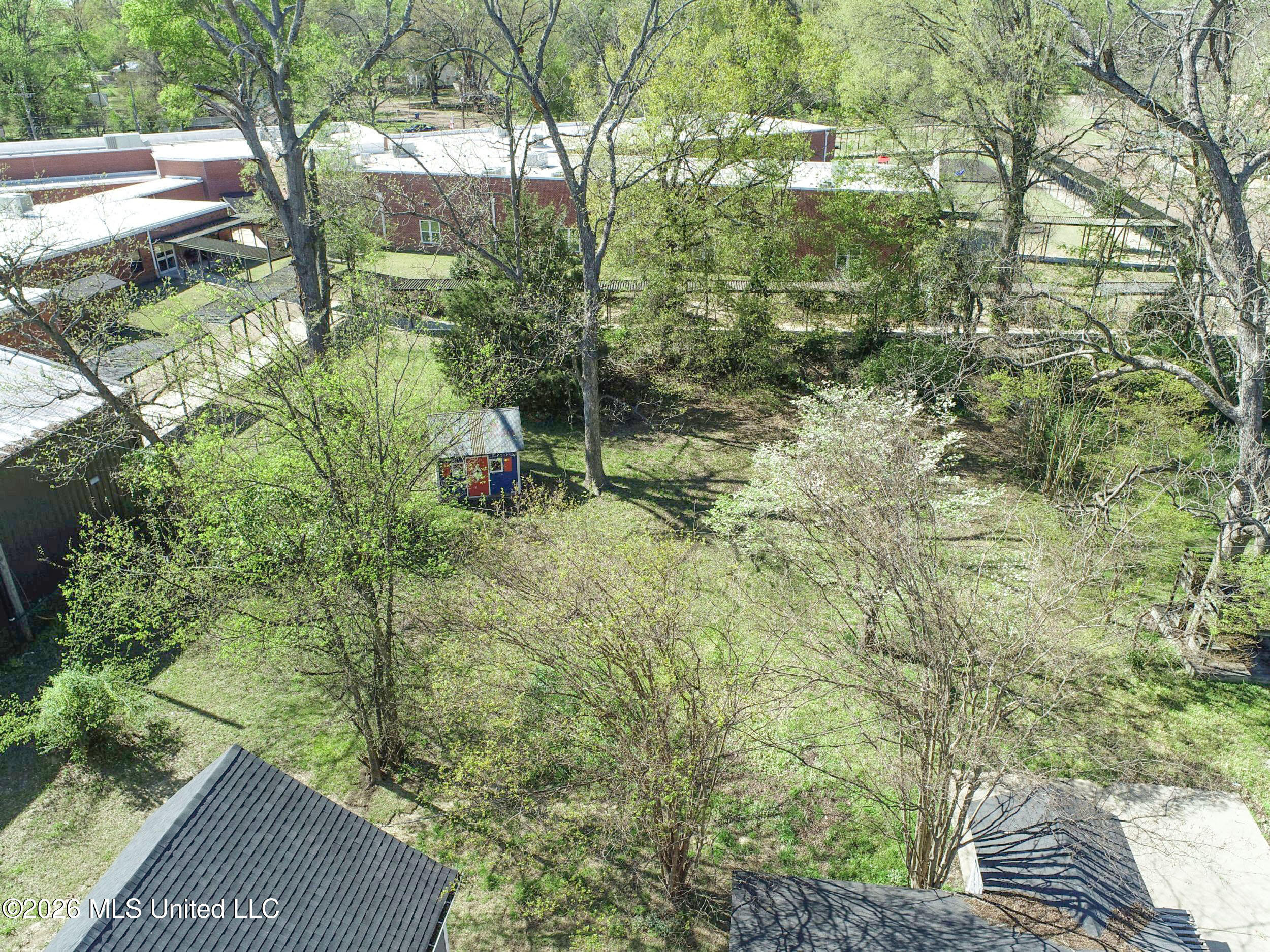 201 Boothe Street Property Photo 18