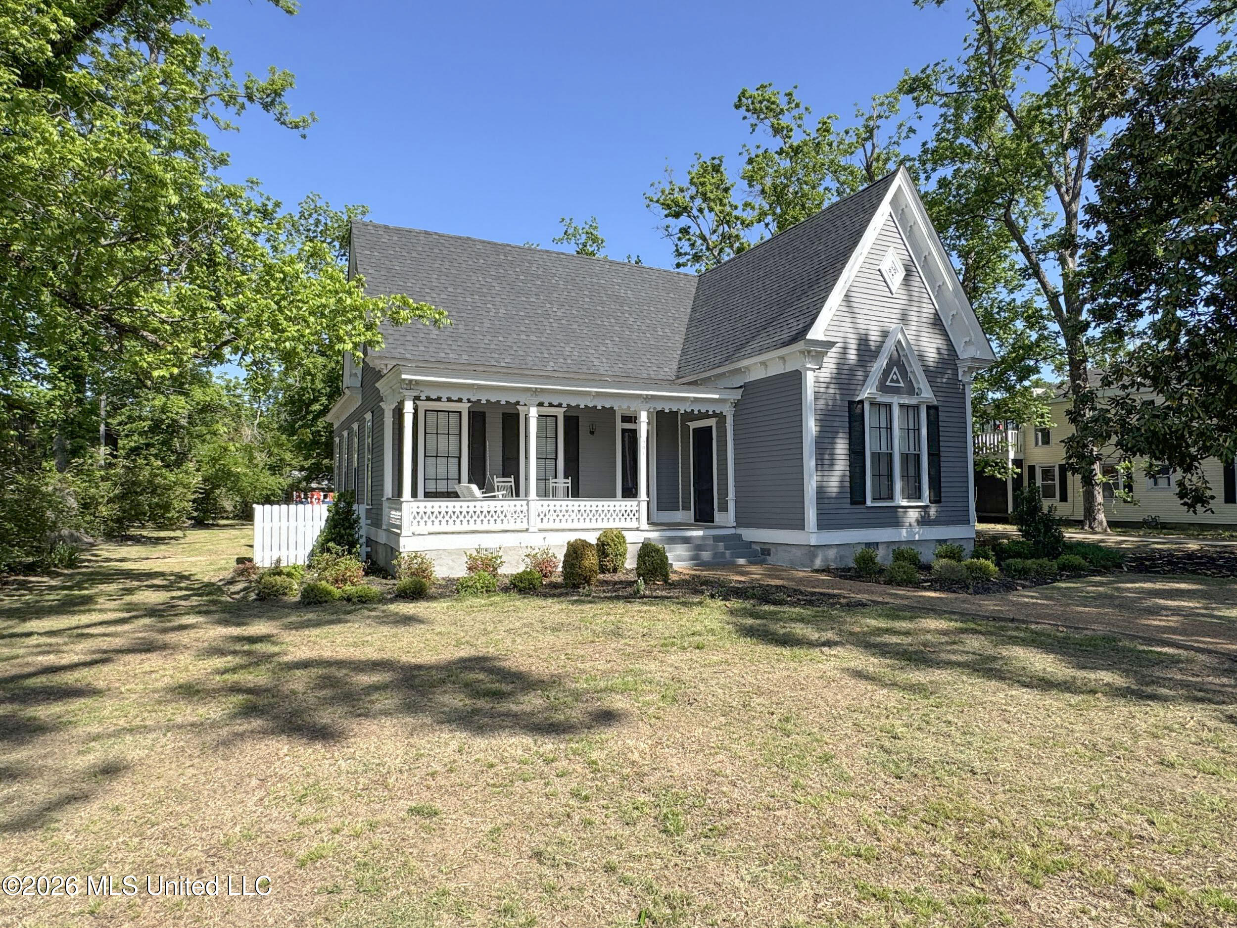 201 Boothe Street Property Photo 20