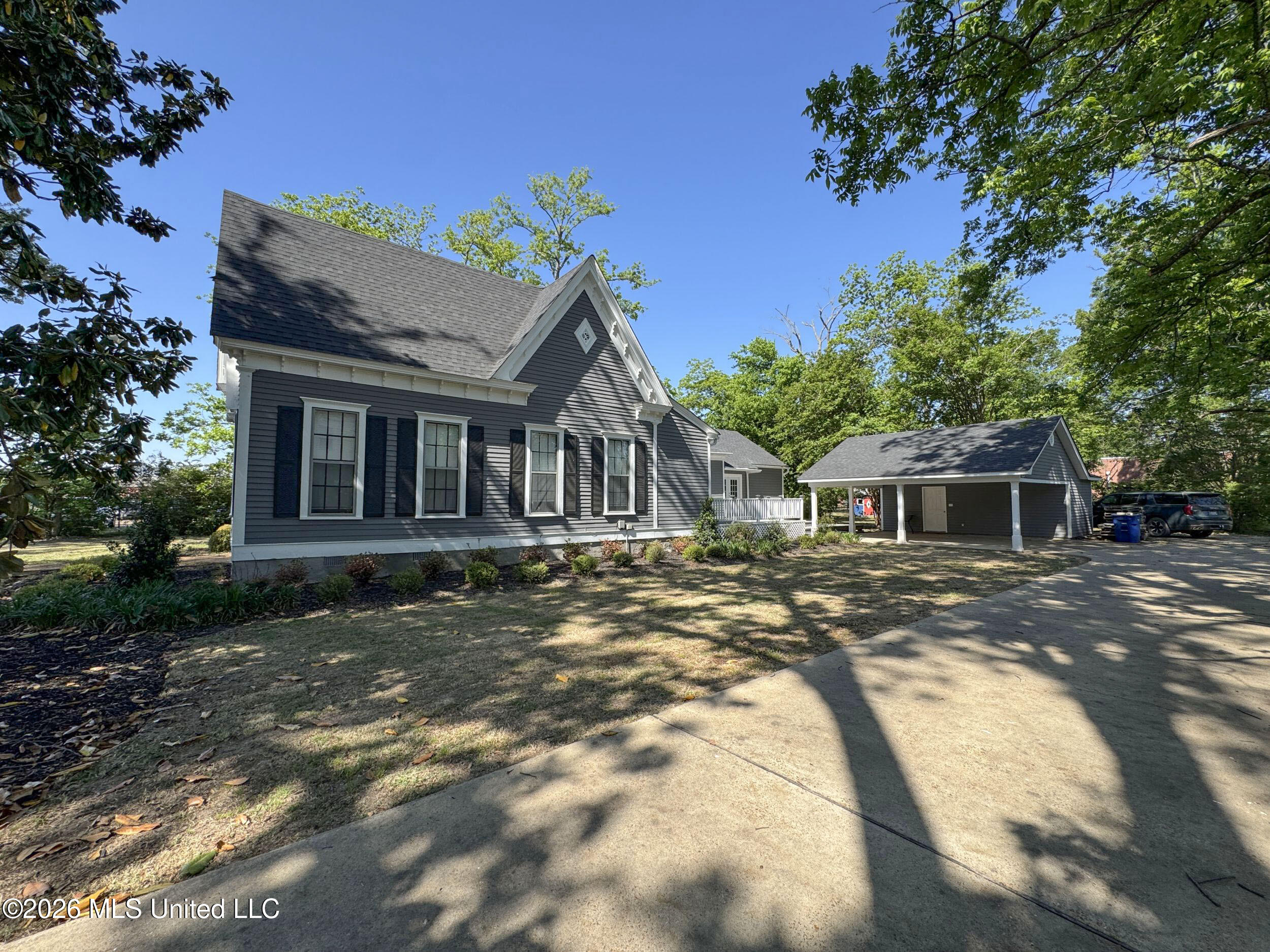 201 Boothe Street Property Photo 27